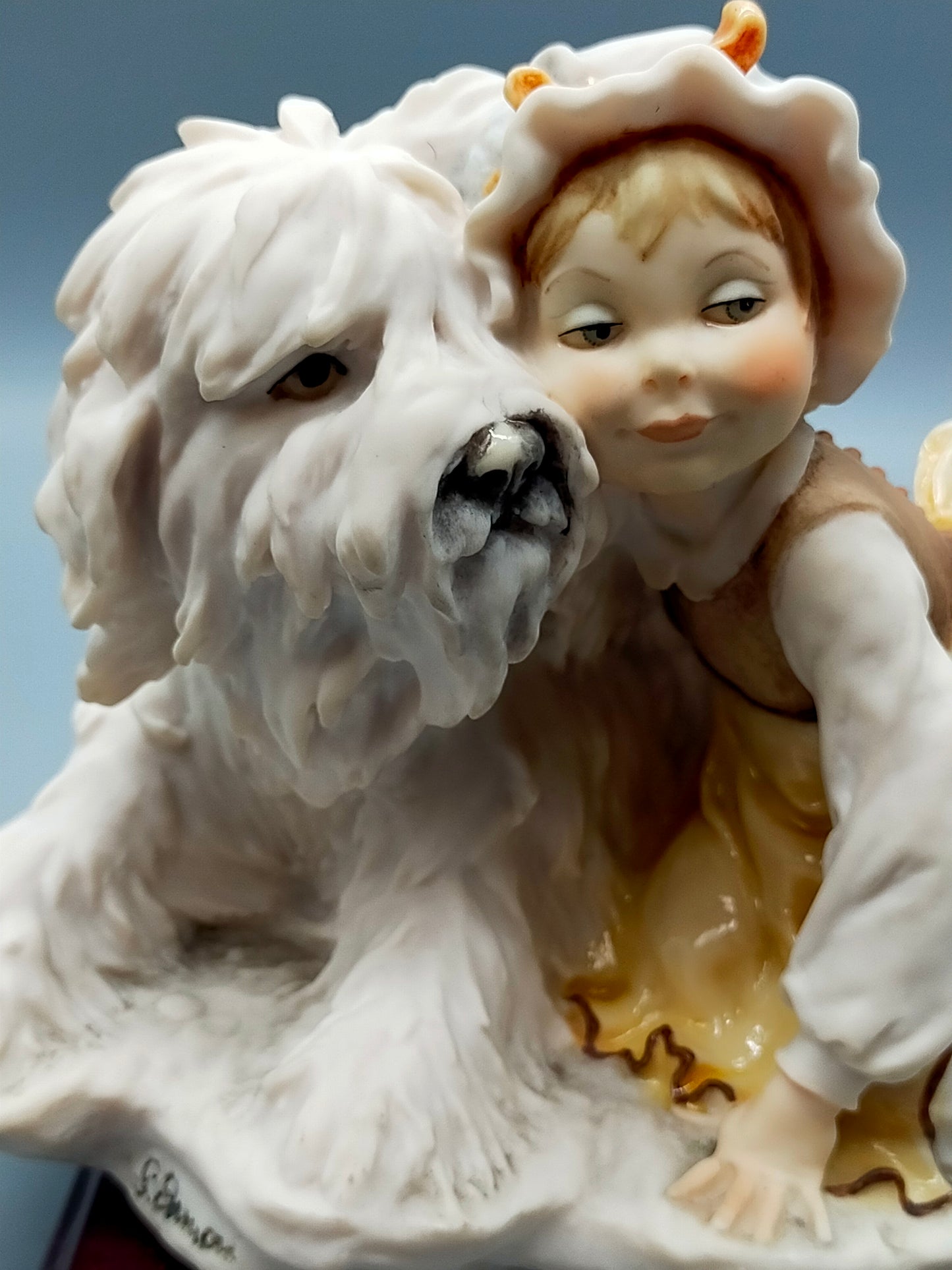 Giuseppe Armani Skulptur – Mädchen mit Hund Florence