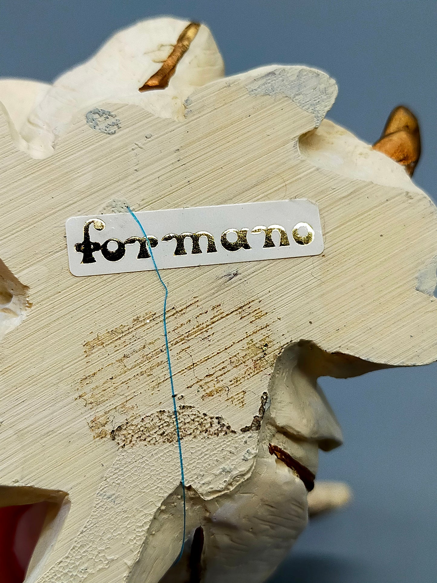 Zauberhafte Formano Elfen Figur auf Blüte Detaillierte Deko Elfe