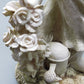 Mädchen mit Blumenstrauß Figur Detailreiche Dekofigur