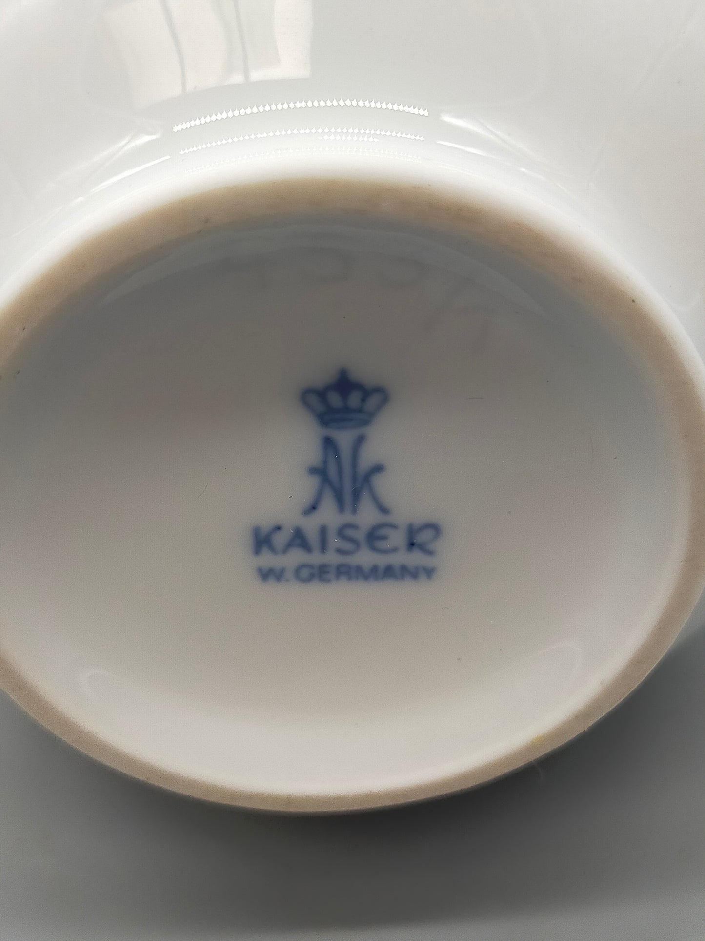 Elegante Kaiser Porzellan Vase – Zeitloses Design in Weiß
