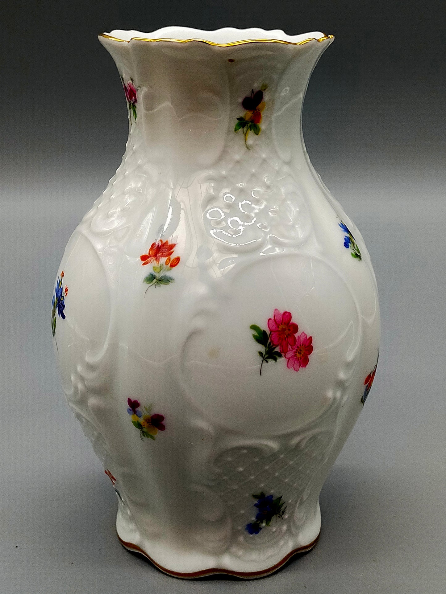 Lindner Porzellan Vase Streublümchen Goldrand Edle Handarbeit
