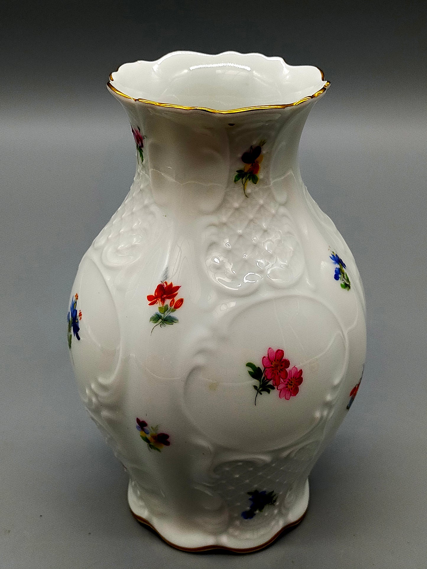 Lindner Porzellan Vase Streublümchen Goldrand Edle Handarbeit
