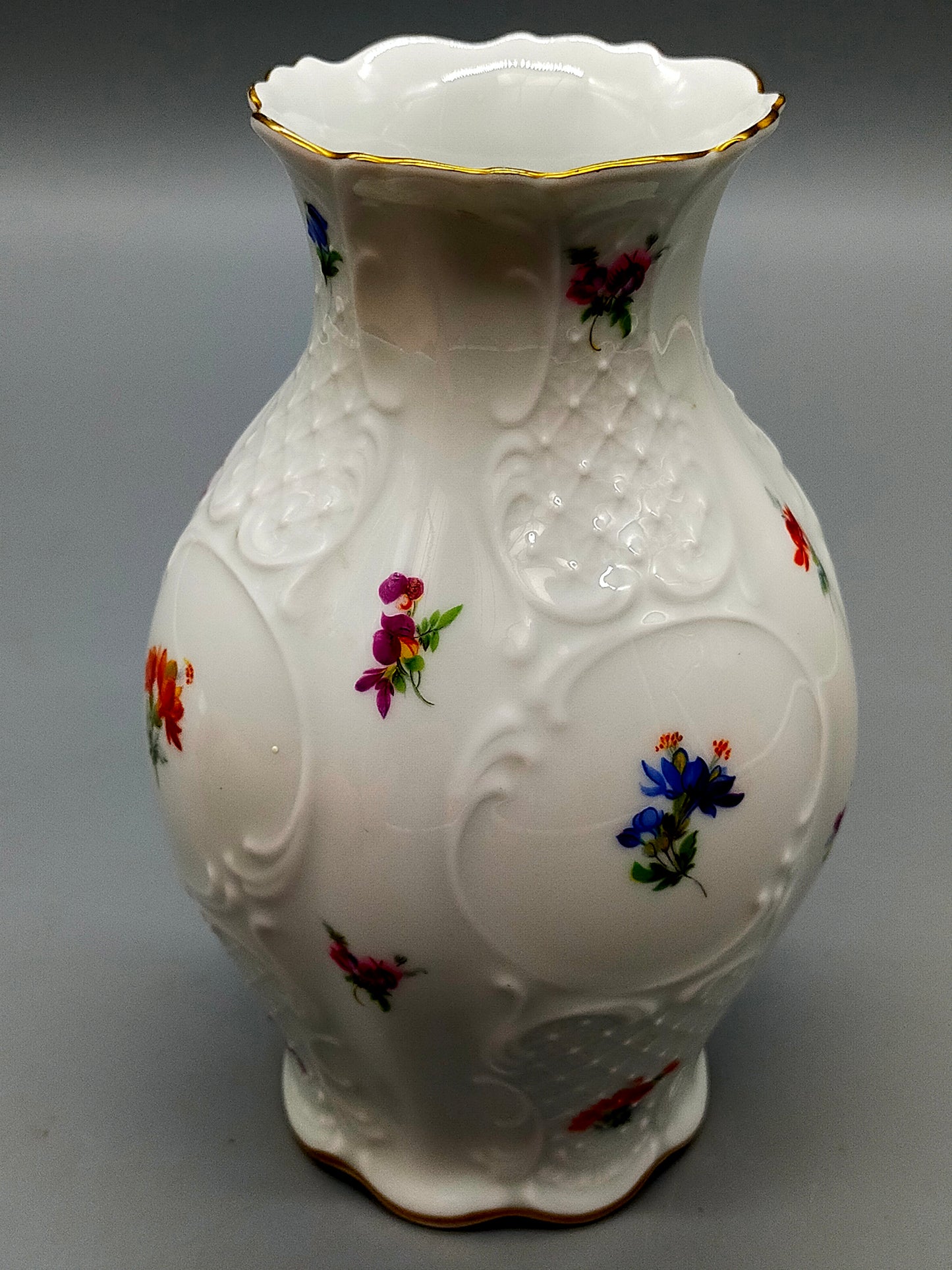 Lindner Porzellan Vase Streublümchen Goldrand Edle Handarbeit