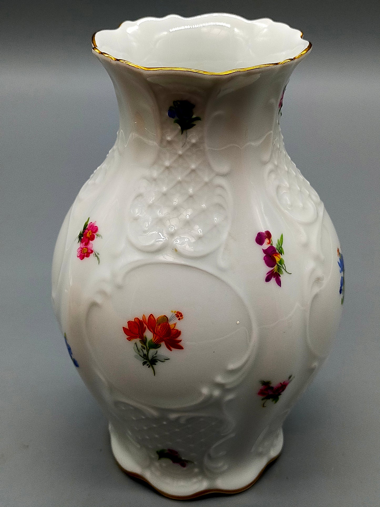 Lindner Porzellan Vase Streublümchen Goldrand Edle Handarbeit
