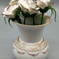 Elegante Kaiser Porzellan Vase Harmonie mit Porzellanrosen Golddekor
