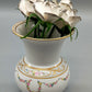Elegante Kaiser Porzellan Vase Harmonie mit Porzellanrosen Golddekor