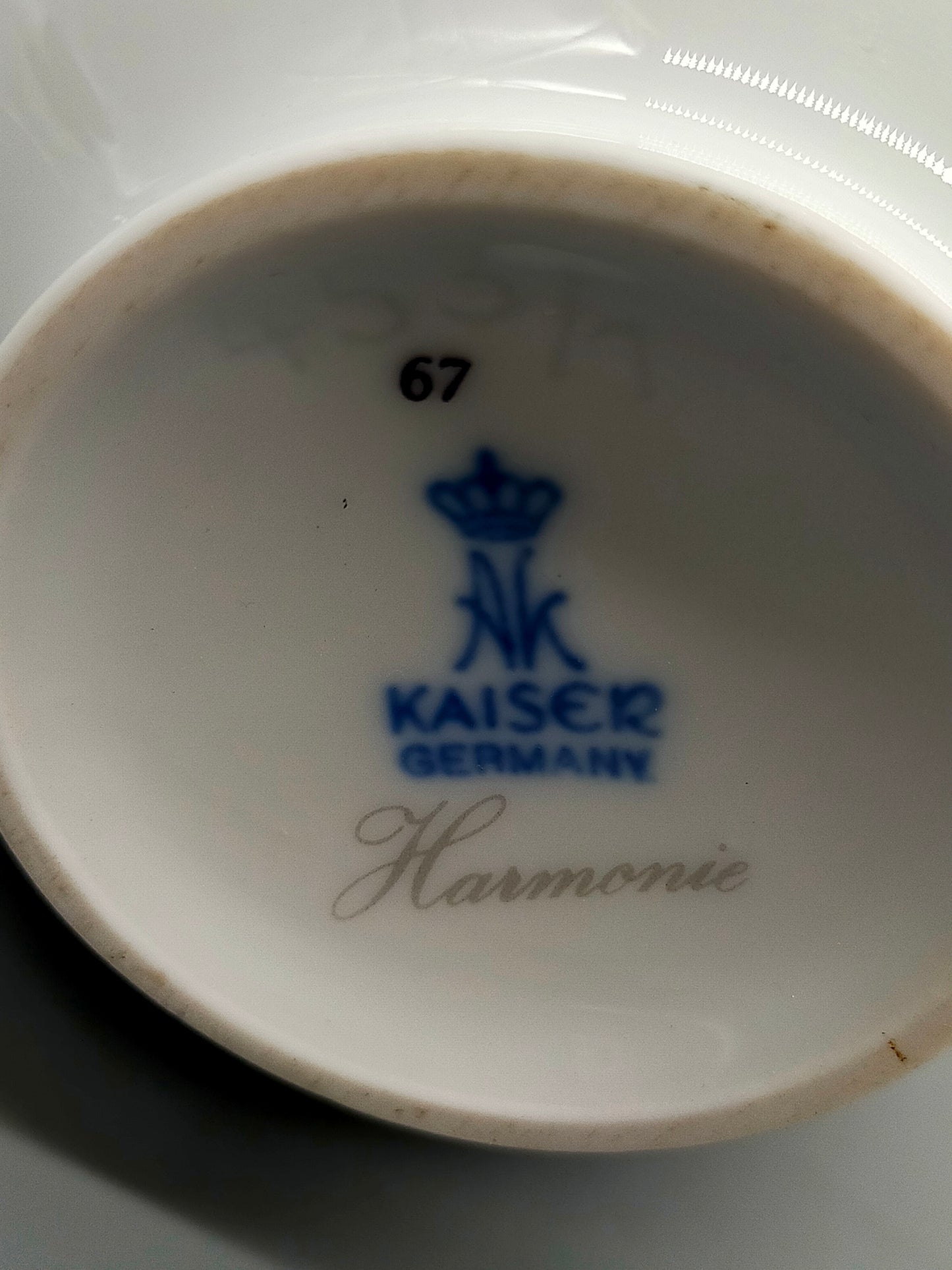Elegante Kaiser Porzellan Vase Harmonie mit Porzellanrosen Golddekor