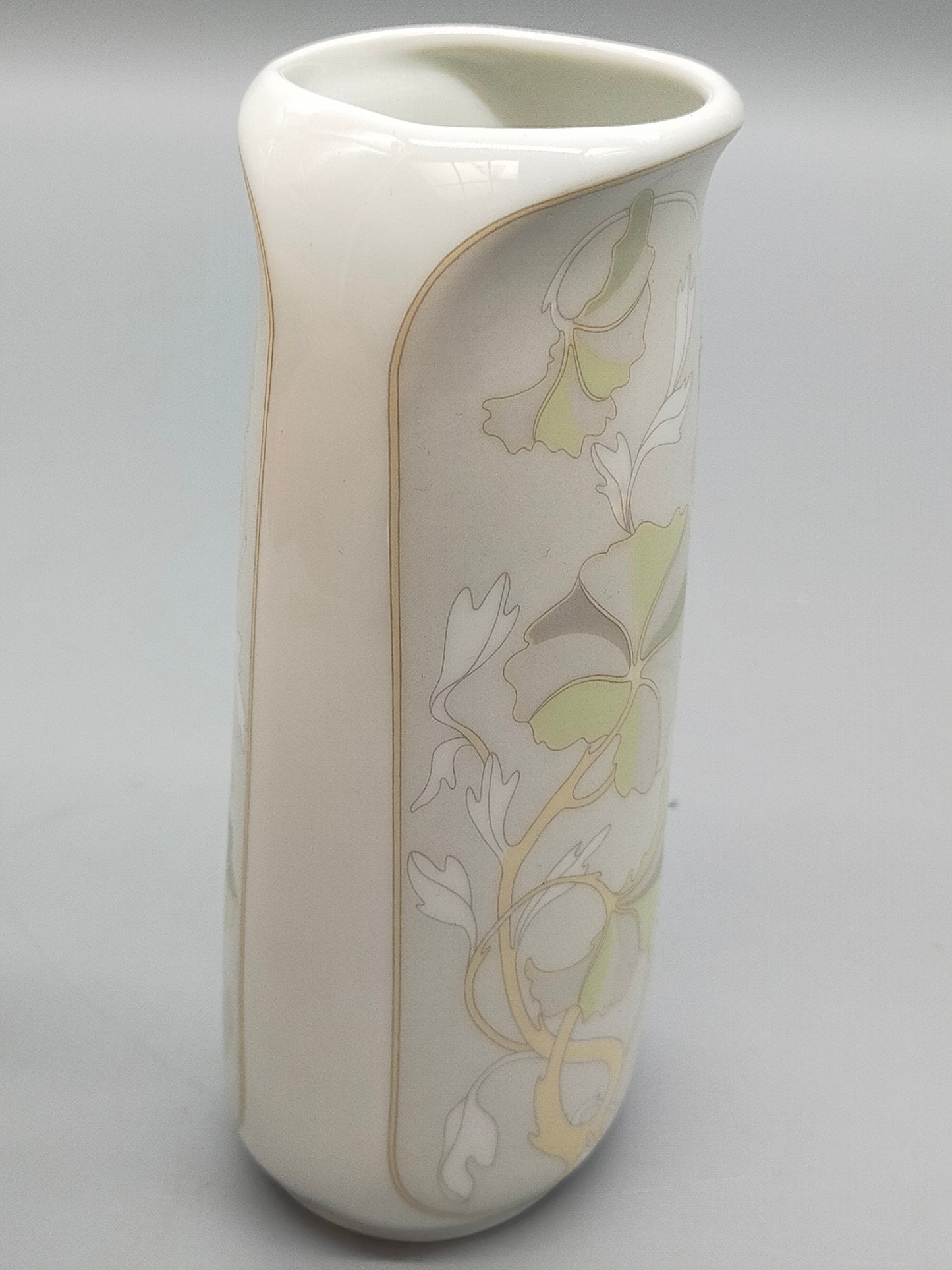 Elegante Kaiser Porzellan Vase Estelle Botanisches Jugenstil-Dekor