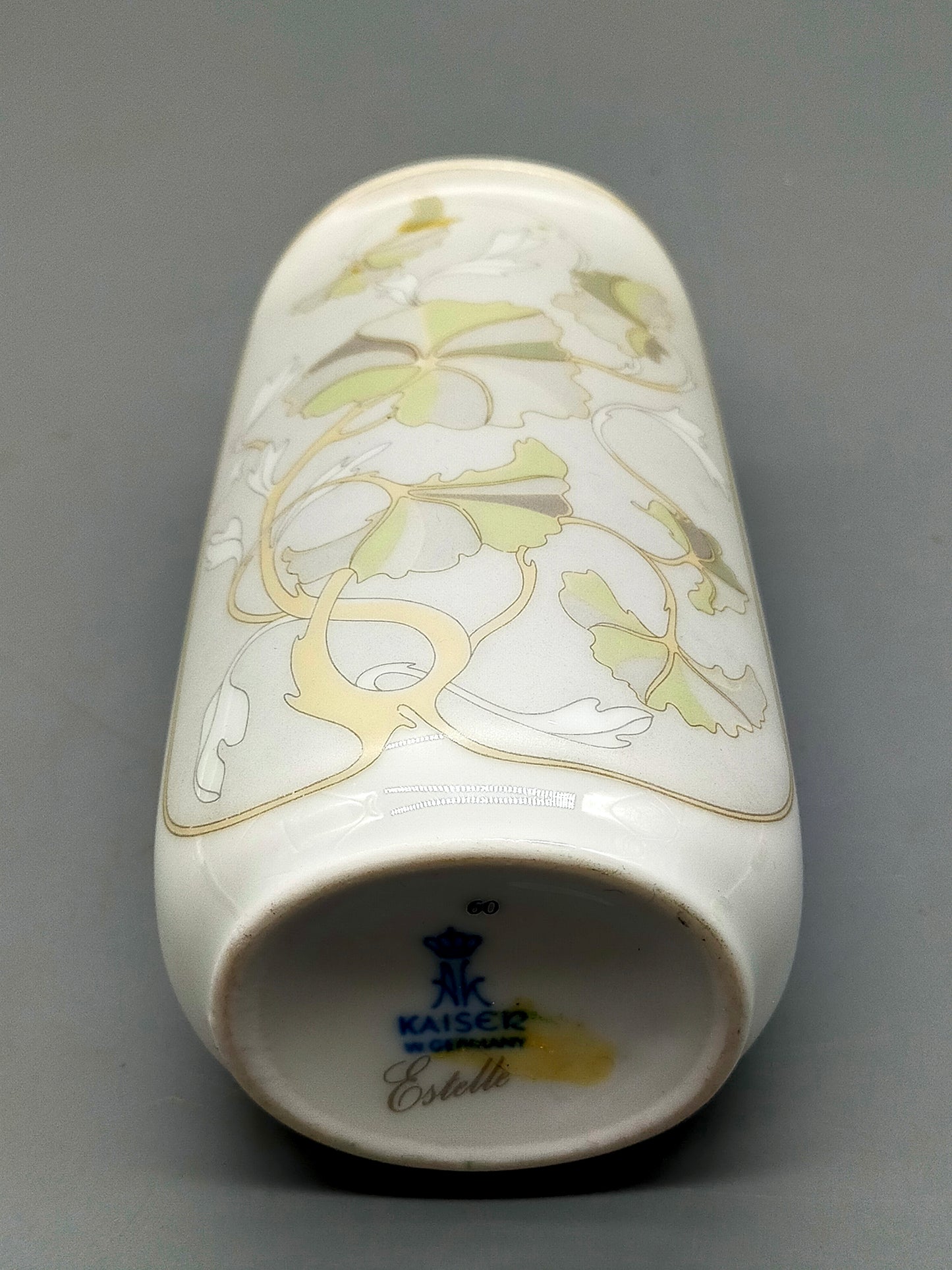 Elegante Kaiser Porzellan Vase Estelle Botanisches Jugenstil-Dekor