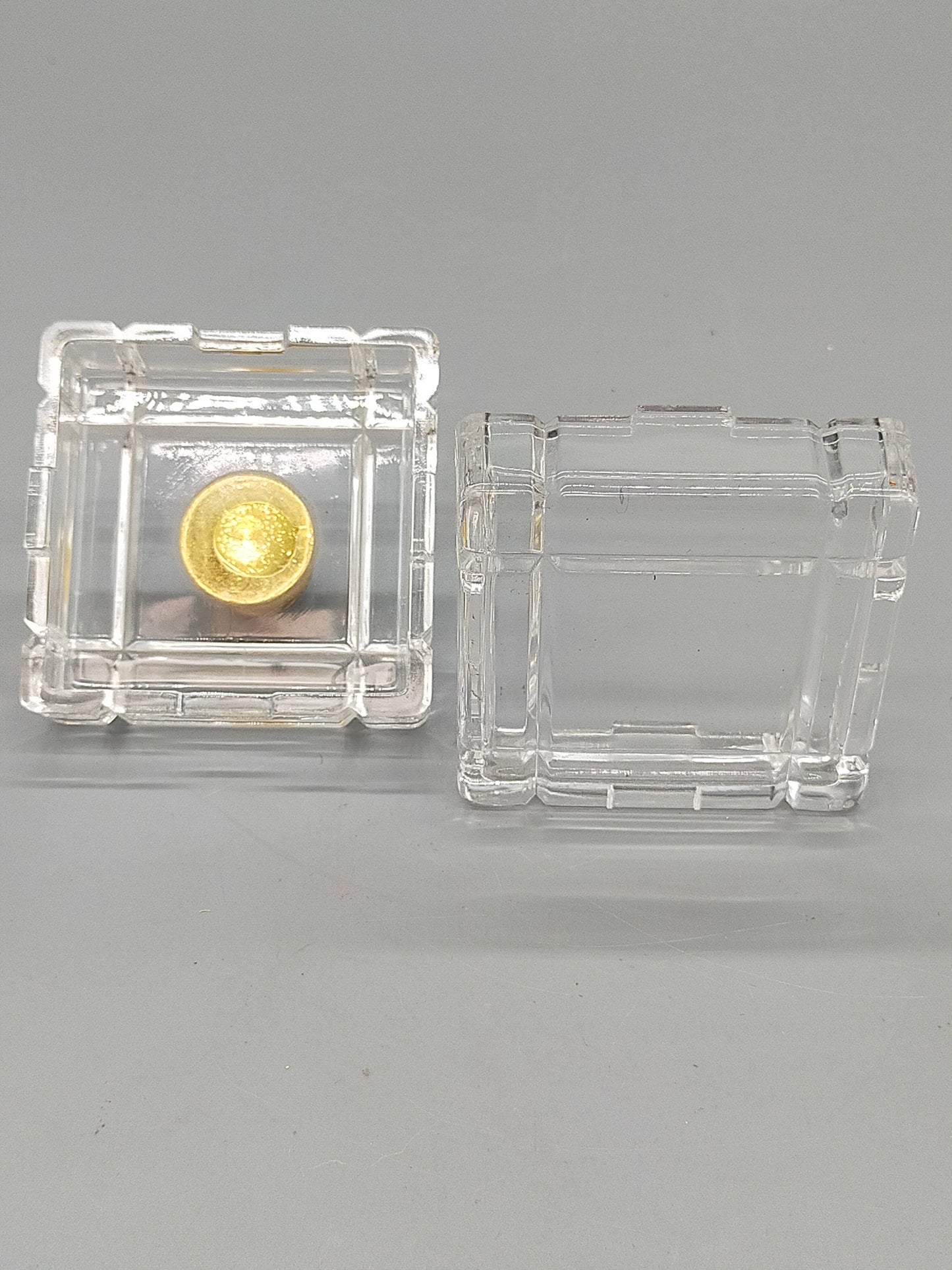 Elegante Glas Schatulle mit goldenem Knauf Dekorative Dosen Dose