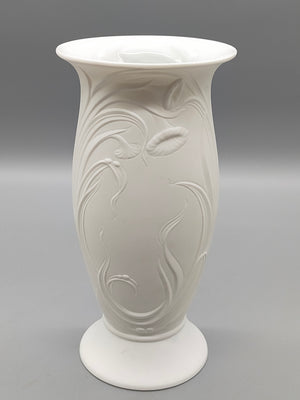 Seltmann Weiden Biskuitporzellan Vase Elegant mit Floralem Relief
