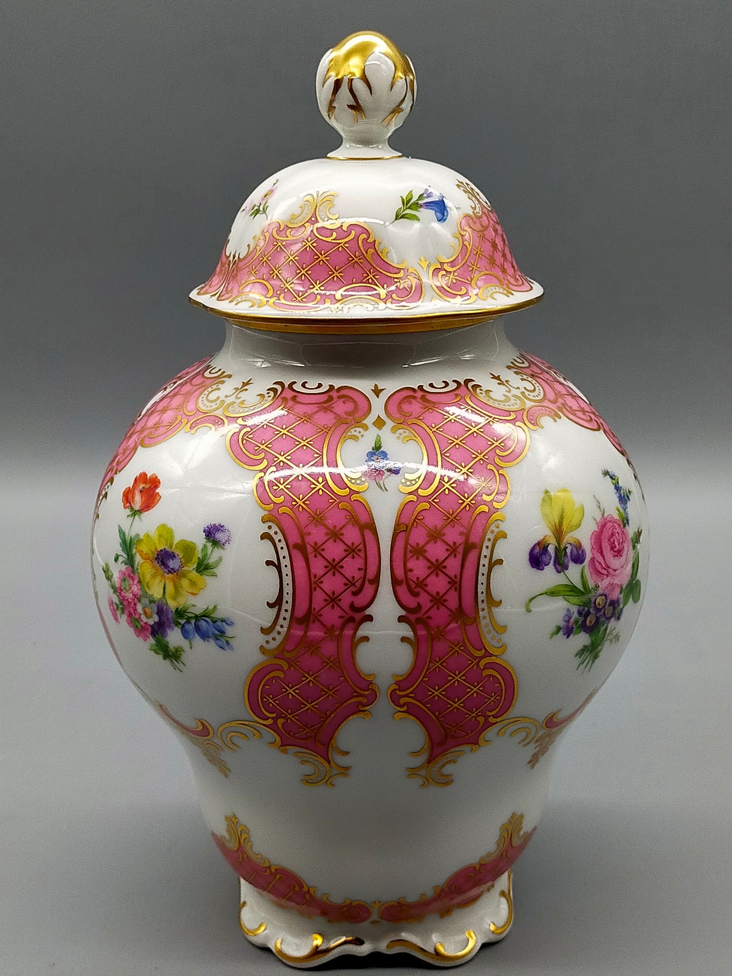 Prunkvolle Lindner Kueps Bavaria Deckelvase Prinzess Rosa Gold