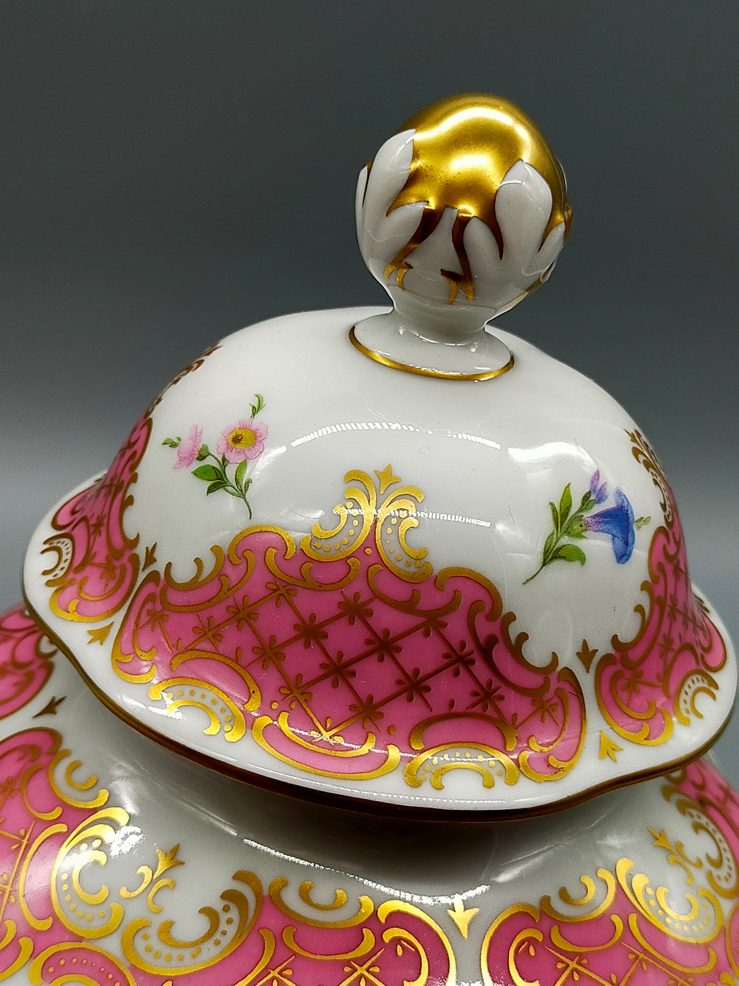 Prunkvolle Lindner Kueps Bavaria Deckelvase Prinzess Rosa Gold