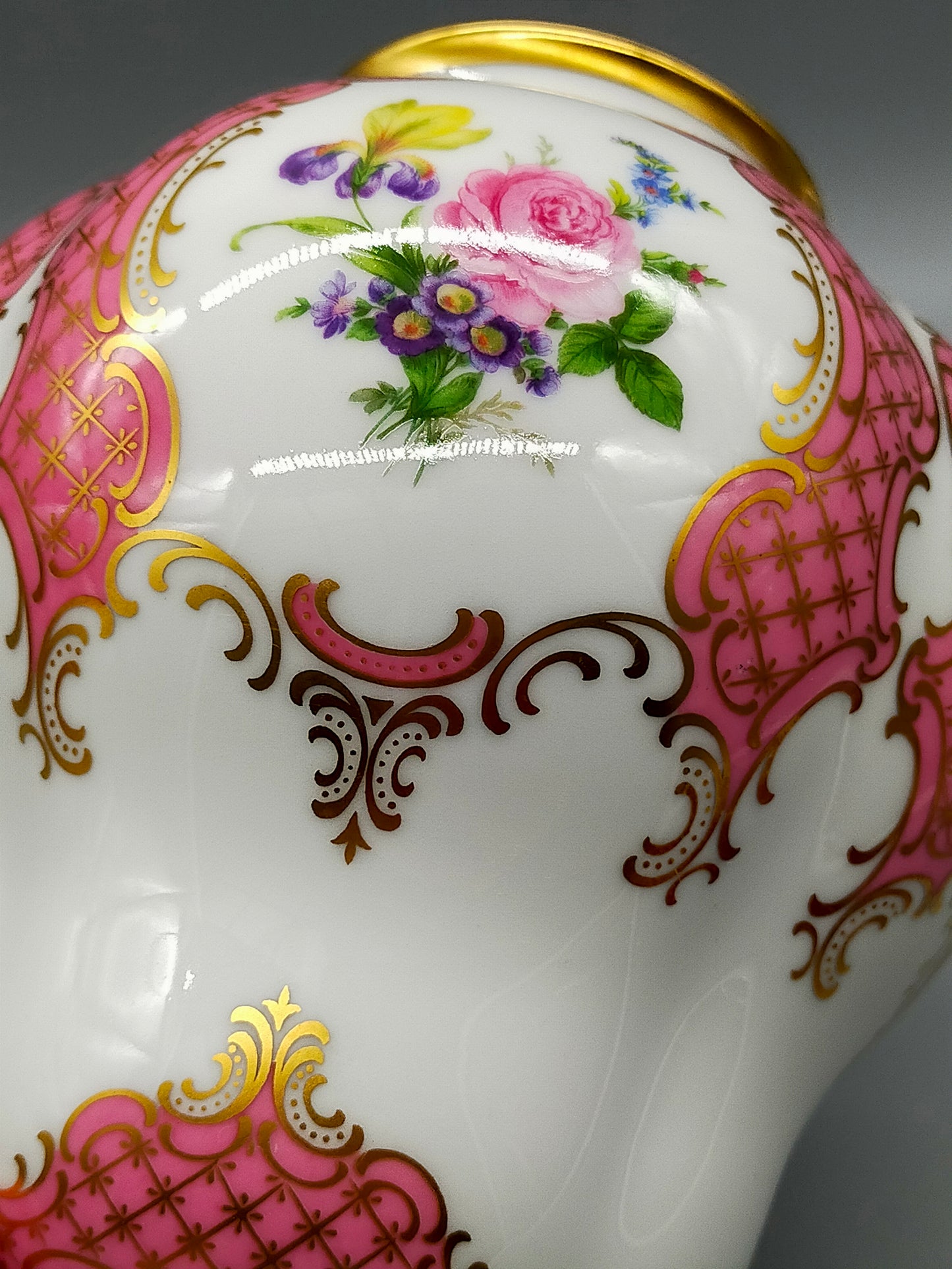 Prunkvolle Lindner Kueps Bavaria Deckelvase Prinzess Rosa Gold