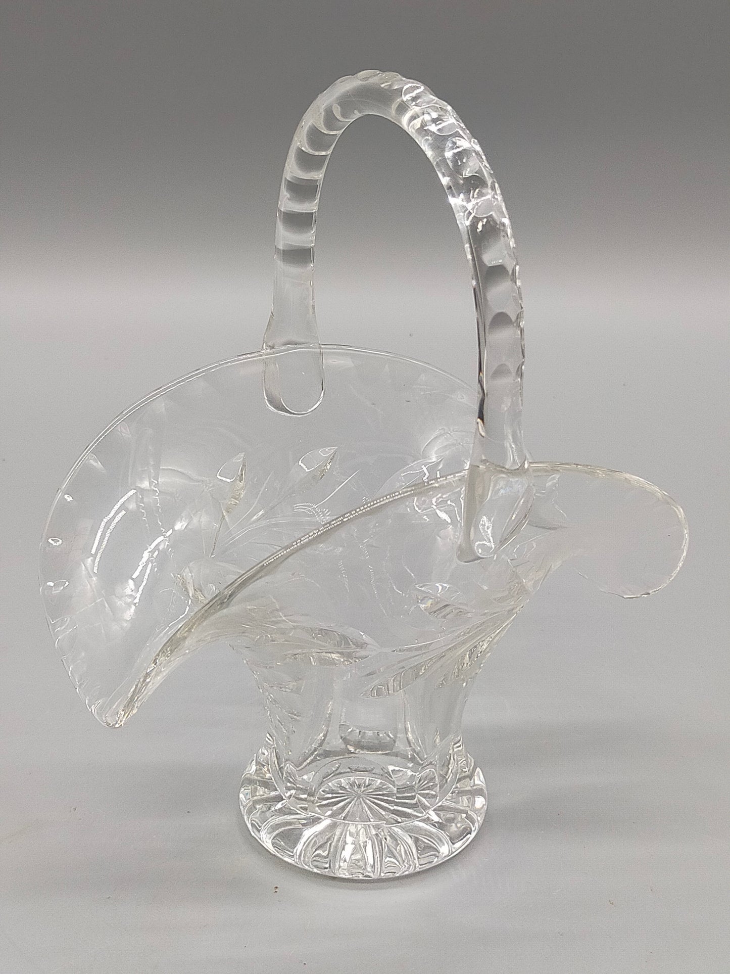 Eleganter Kristallkorb mit Schliff Glaskorb mit Henkel Dekorativ