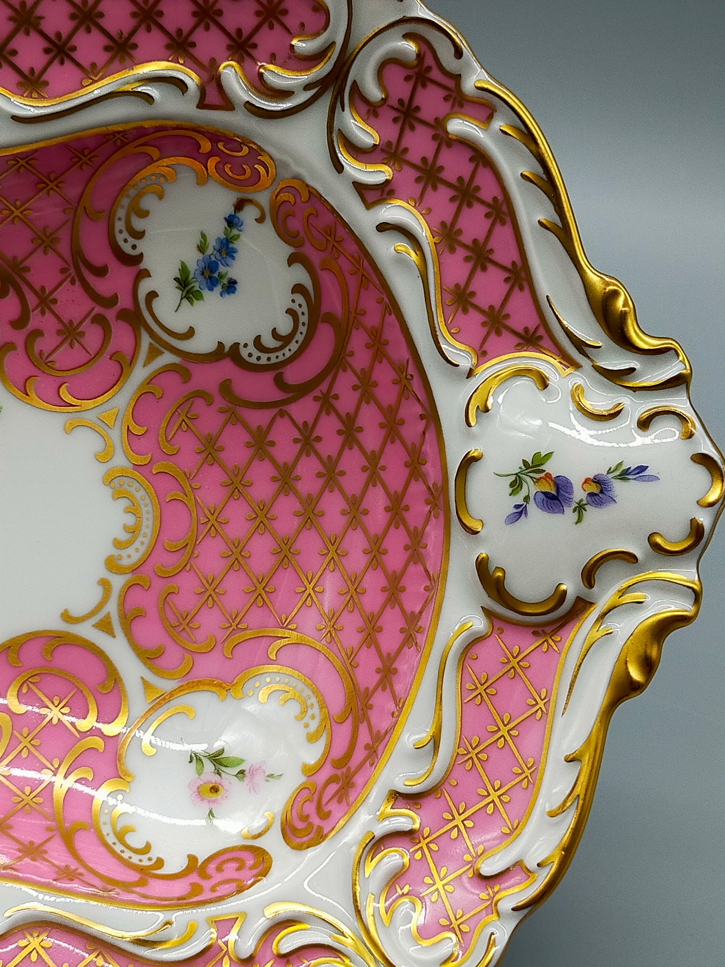 Lindner Porzellan Schale Prinzess Rosa Gold Blumendekor Prunkschale