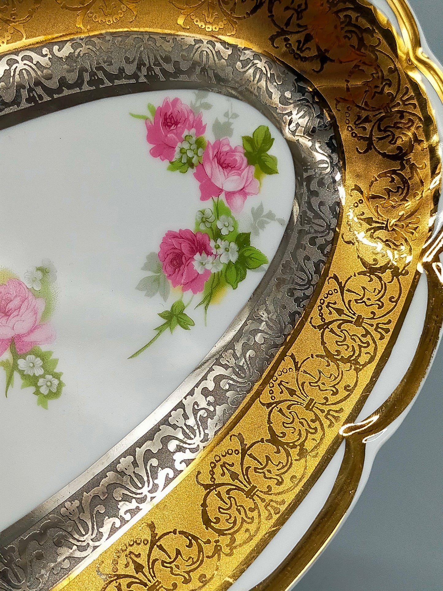 Bohemia Porzellan Schale Gold Platinum Sneroll – Prunkvolle Servierschale