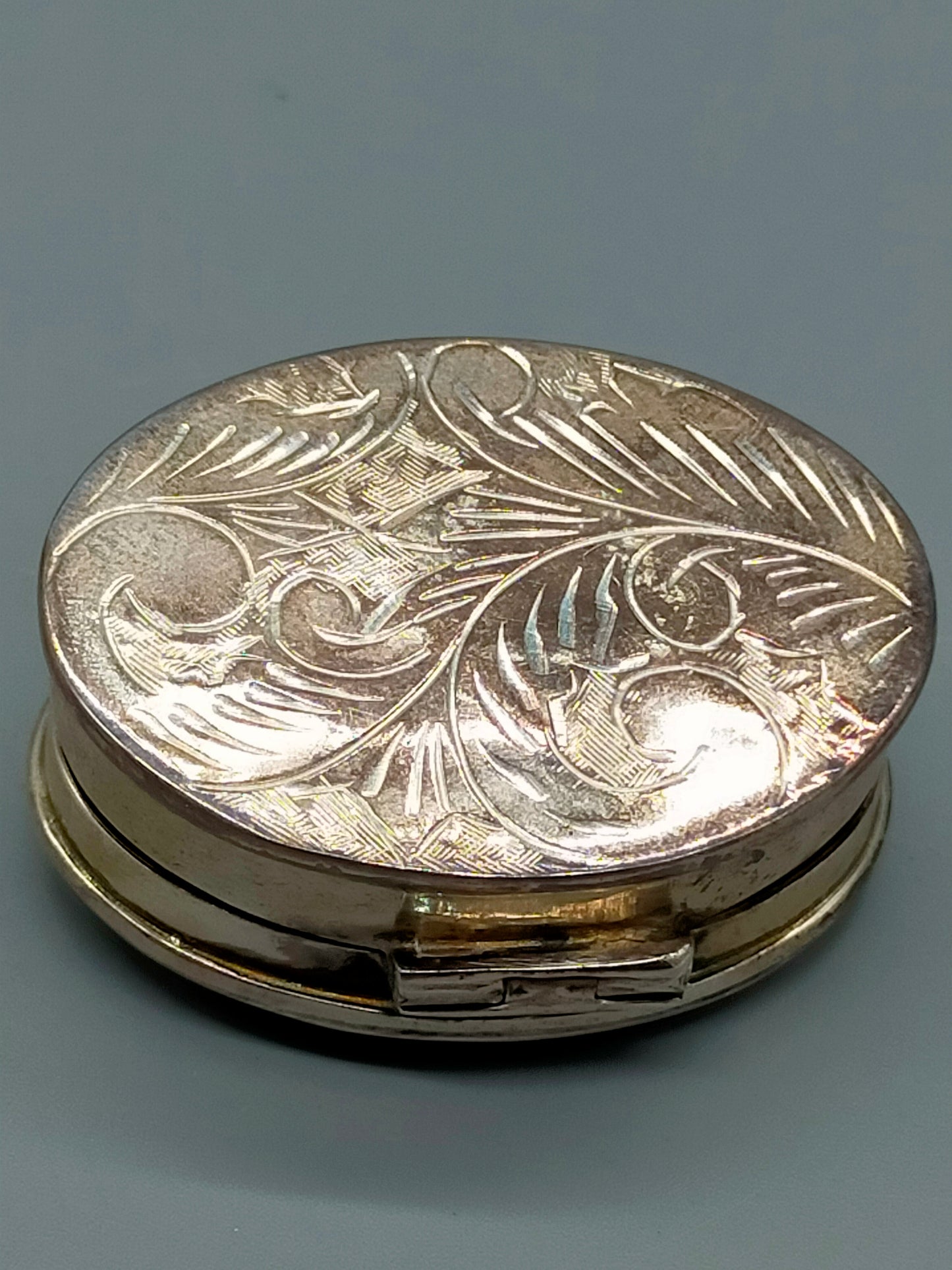 Elegante Pillendose aus 925 Silber mit Gravur Ovale Dose