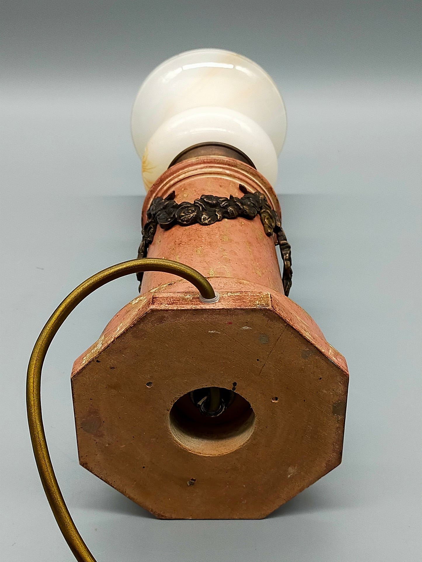 Antike Tischlampe Neoklassizismus Säule mit Glas Schirm