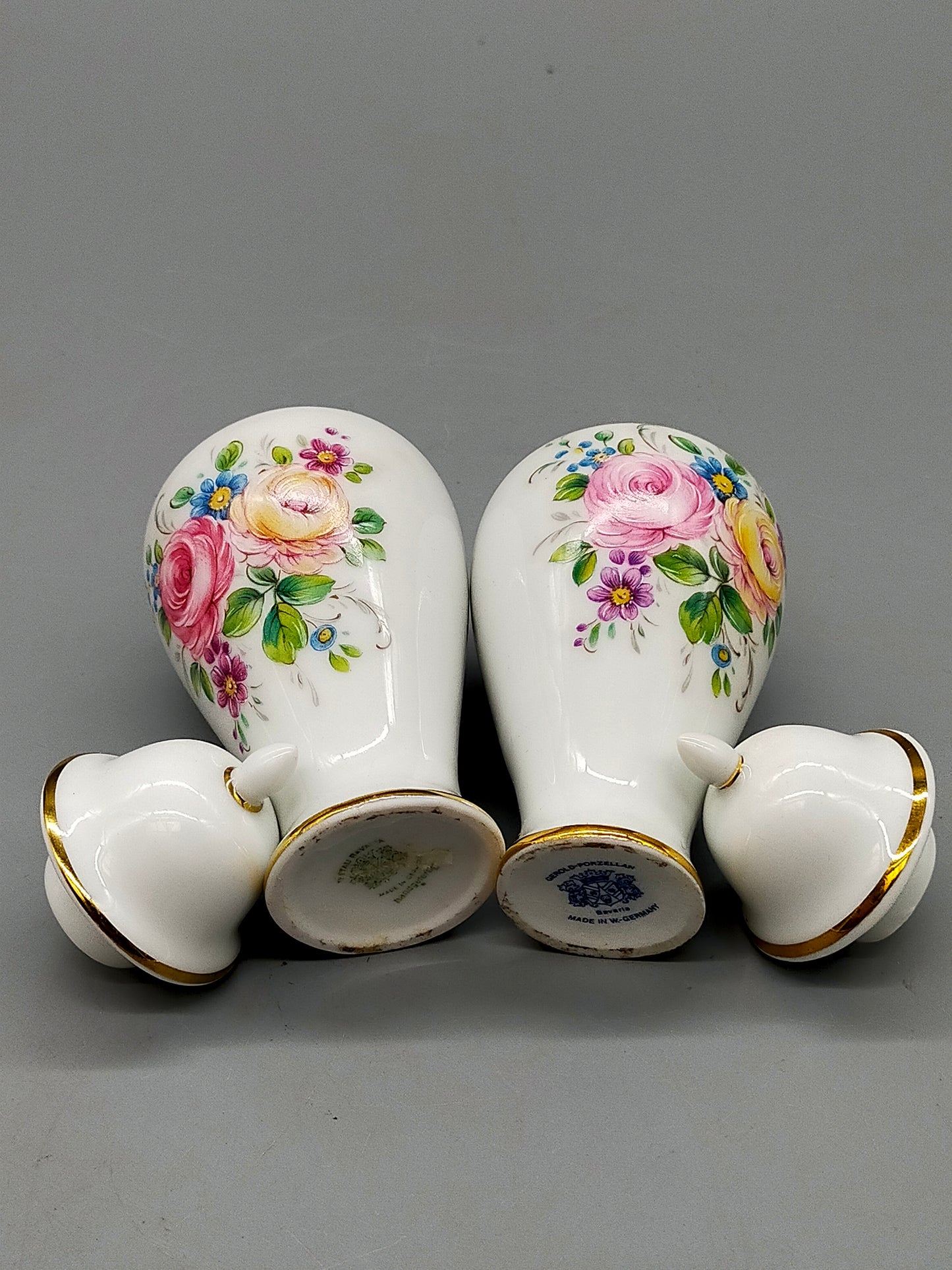 2-tlg. Gerold Porzellan Deckelvasen-Set Handbemalt mit Blumenmuster