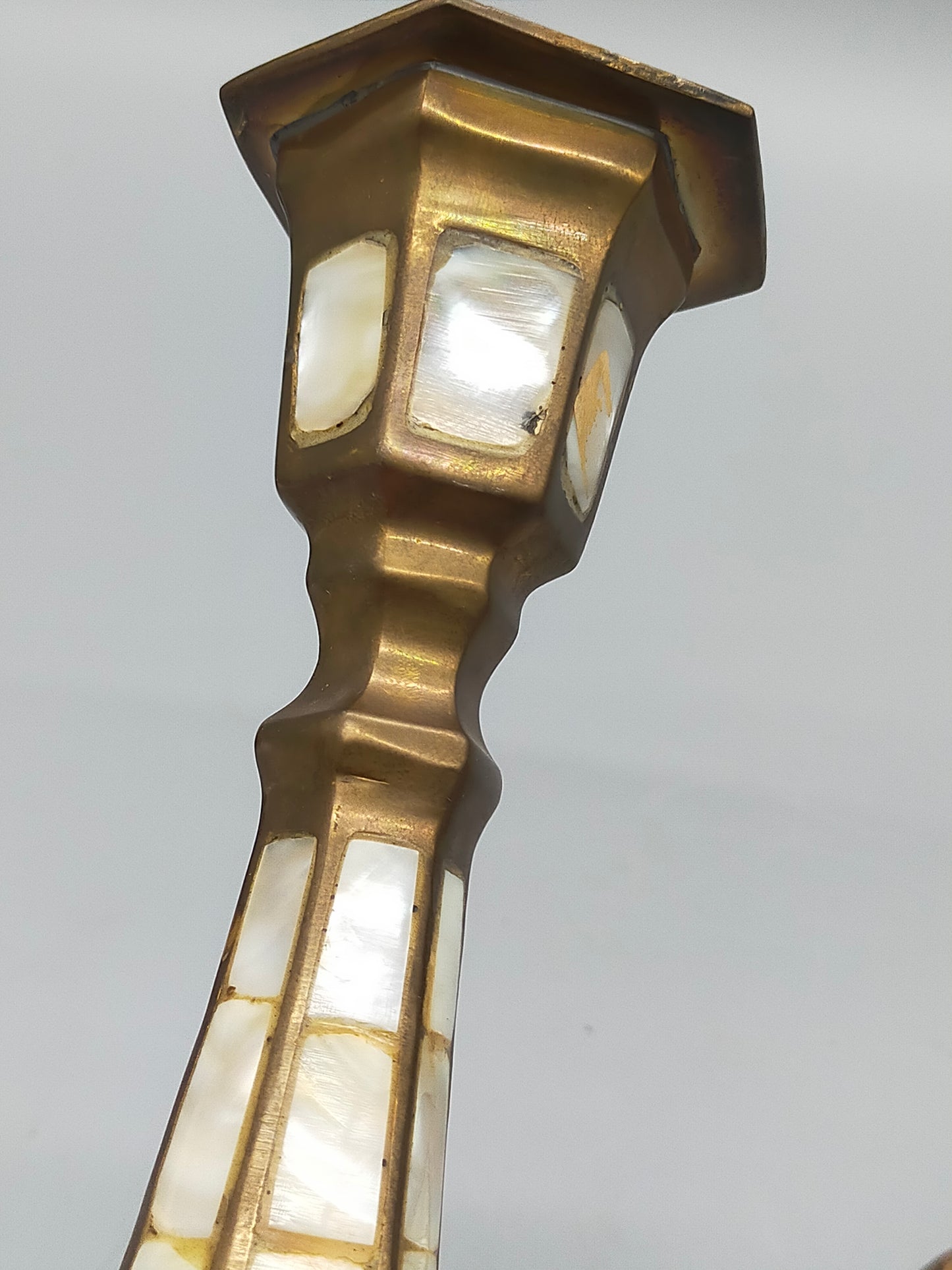 Elegante Messing Kerzenständer mit Perlmutt – 2er Set Tischleuchter