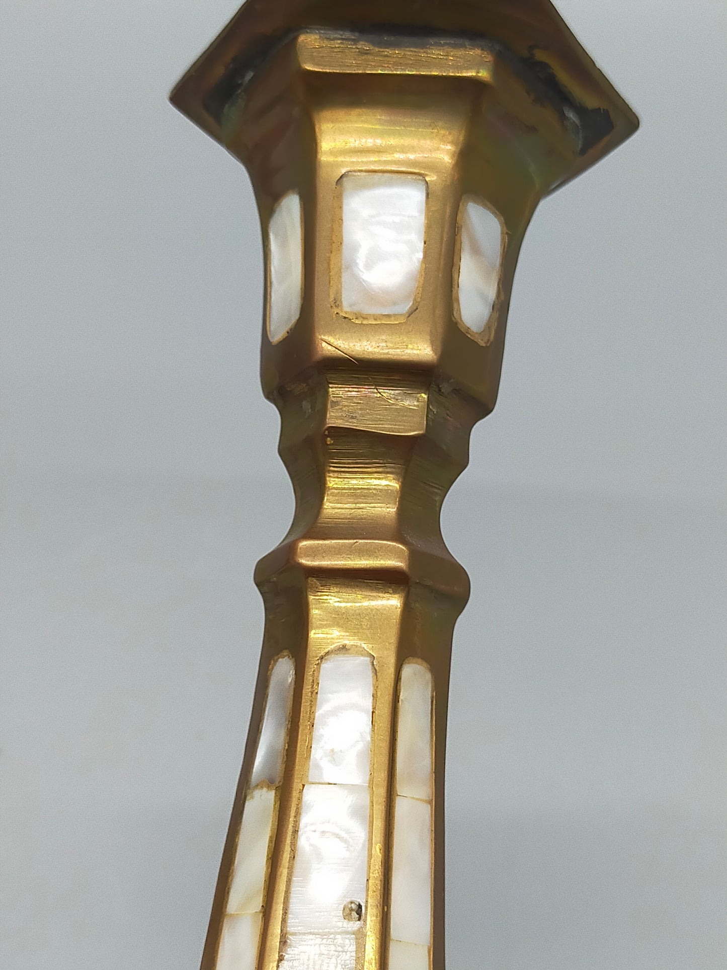Elegante Messing Kerzenständer mit Perlmutt – 2er Set Tischleuchter