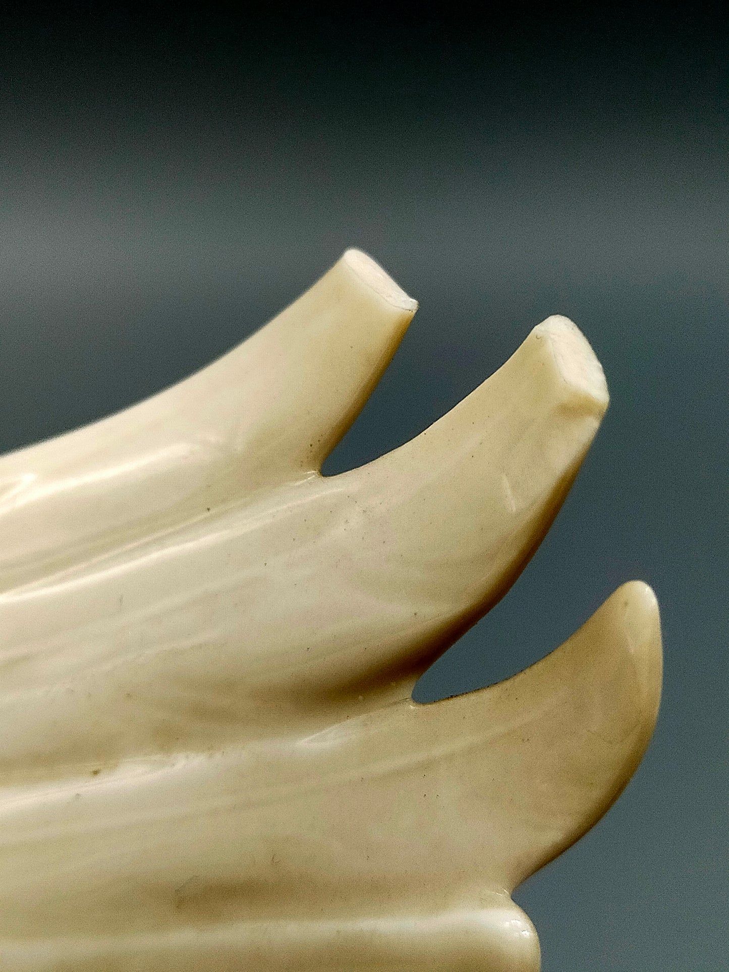 Elegante Hutschenreuther Porzellanfigur Einfallender Schwan Kunstabteilung