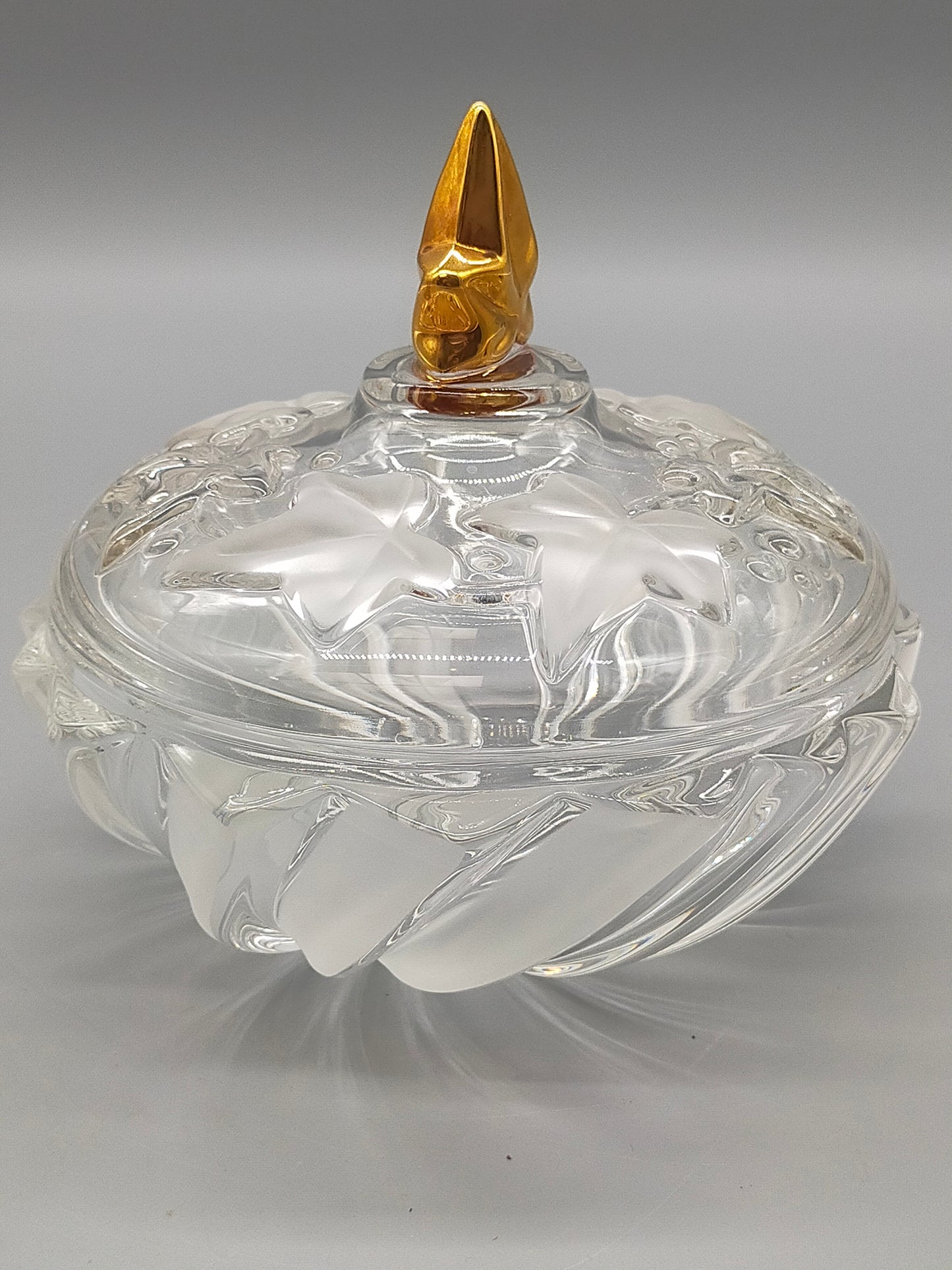 Elegante Kristall Bonbonniere mit Goldknauf – Edle Glasdose