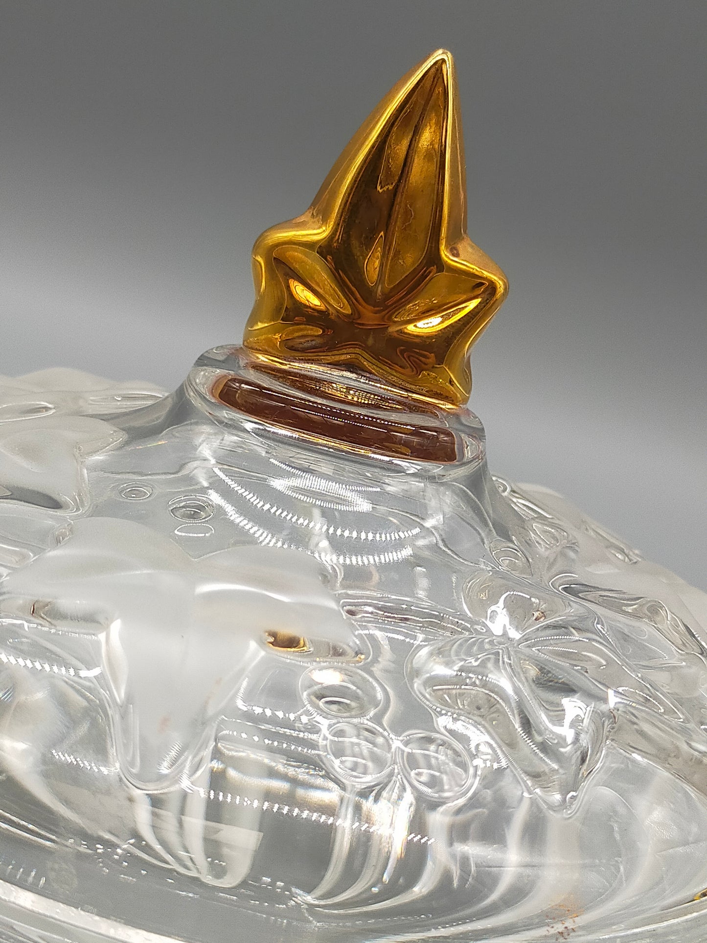 Elegante Kristall Bonbonniere mit Goldknauf – Edle Glasdose