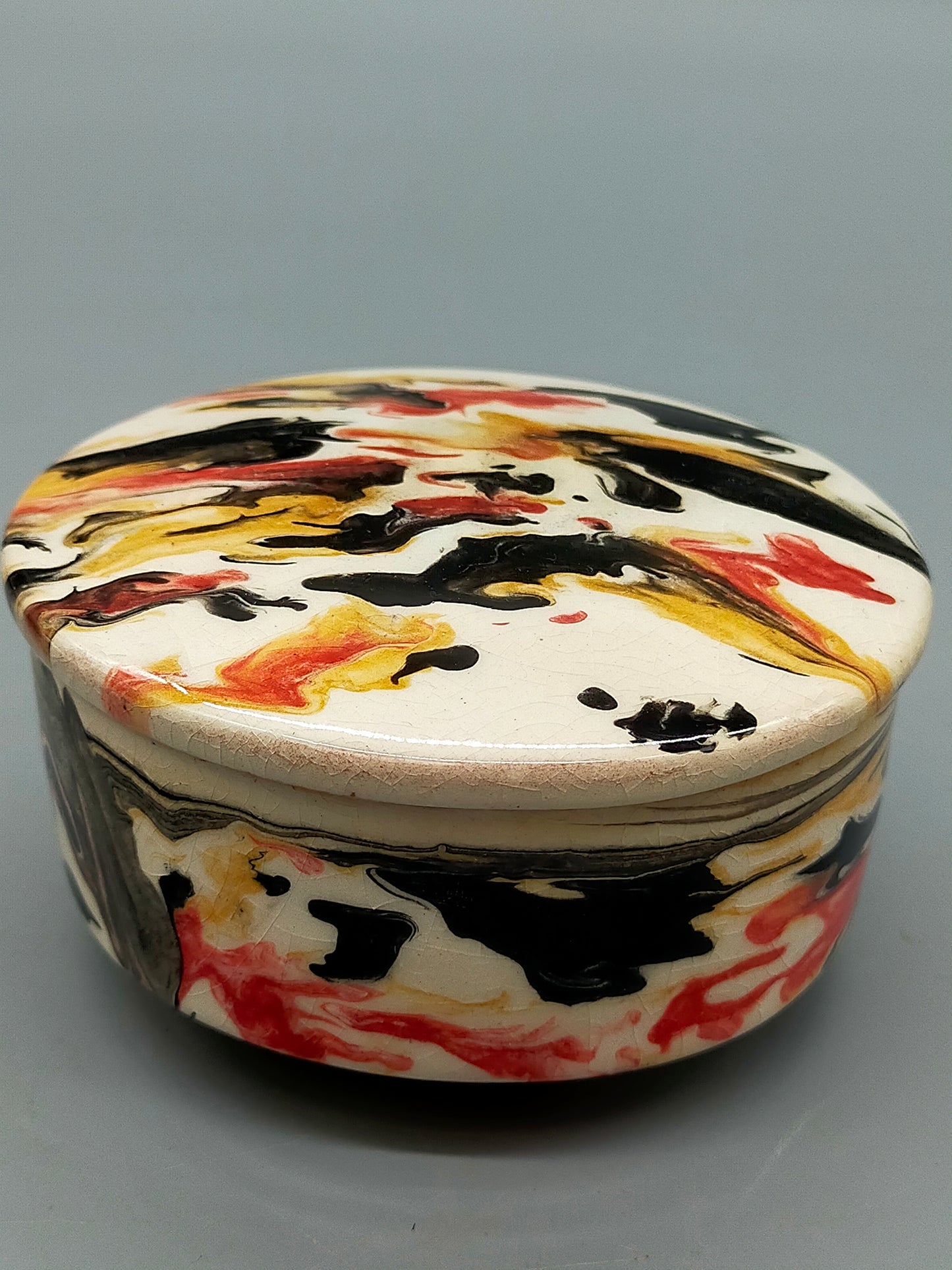 Dekorative Keramik Dose mit Deckel – Marmoriertes Raku-Design