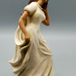 Elegante Frauenfigur mit Weizen garbe – Stilvolle Keramik Statuette