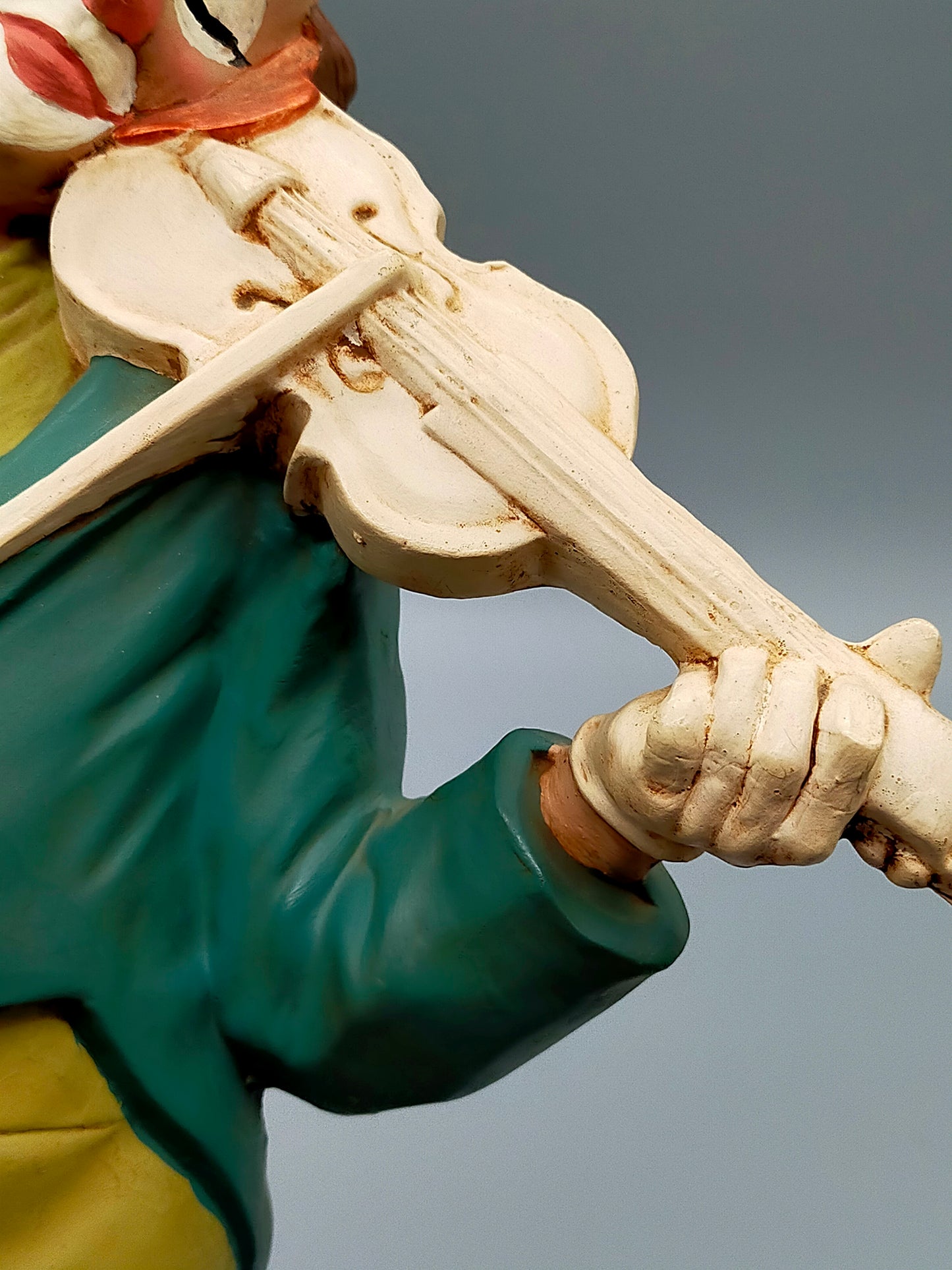 Dekorative Clown Figur mit Violine – Kunstharz Skulptur