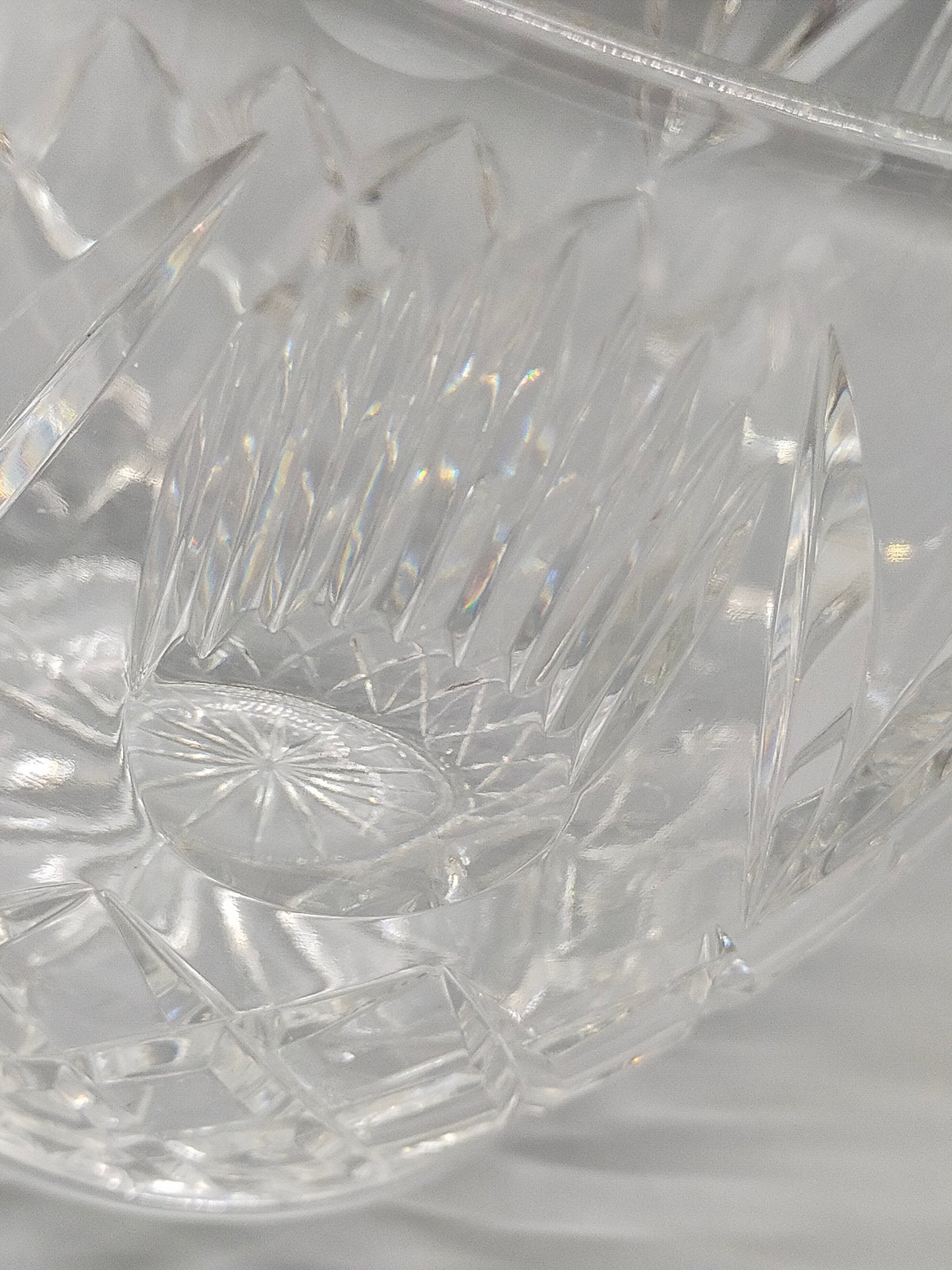 Edles Kristall Bowleset 4-tlg. – Bowlegefäß mit Deckel & 3 Gläsern