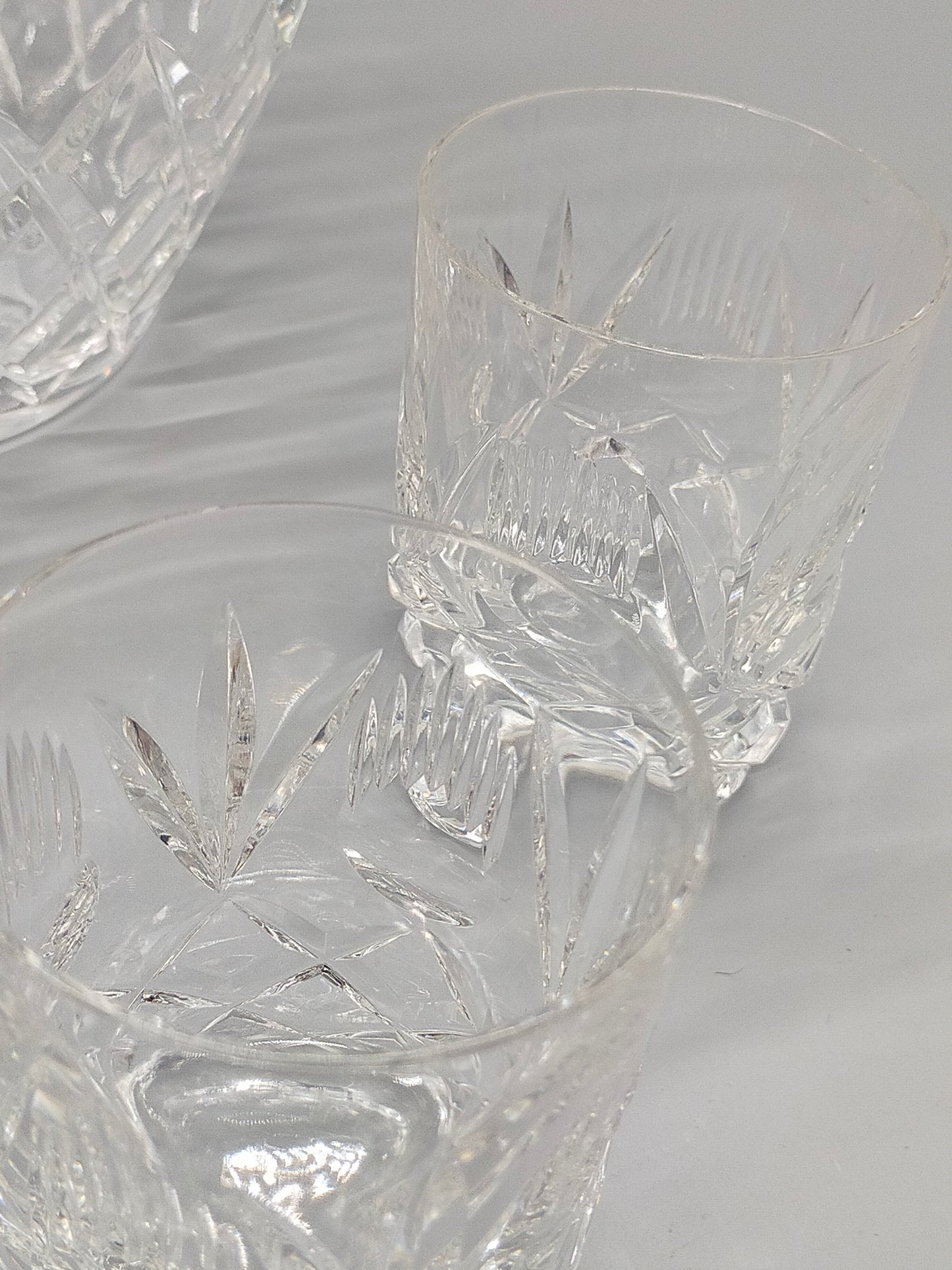Edles Kristall Bowleset 4-tlg. – Bowlegefäß mit Deckel & 3 Gläsern