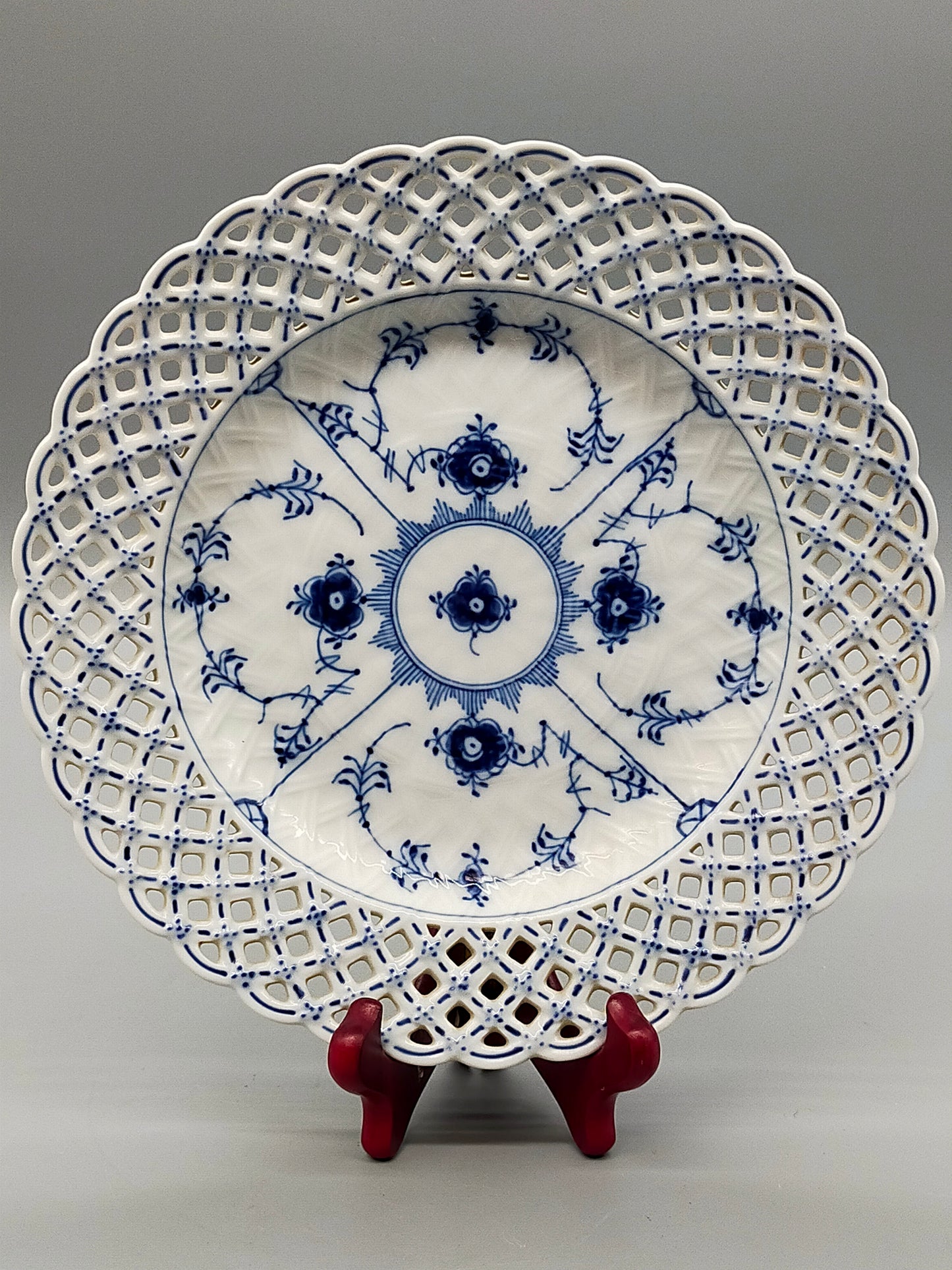 Royal Copenhagen Musselmalet Vollspitze Durchbruchteller