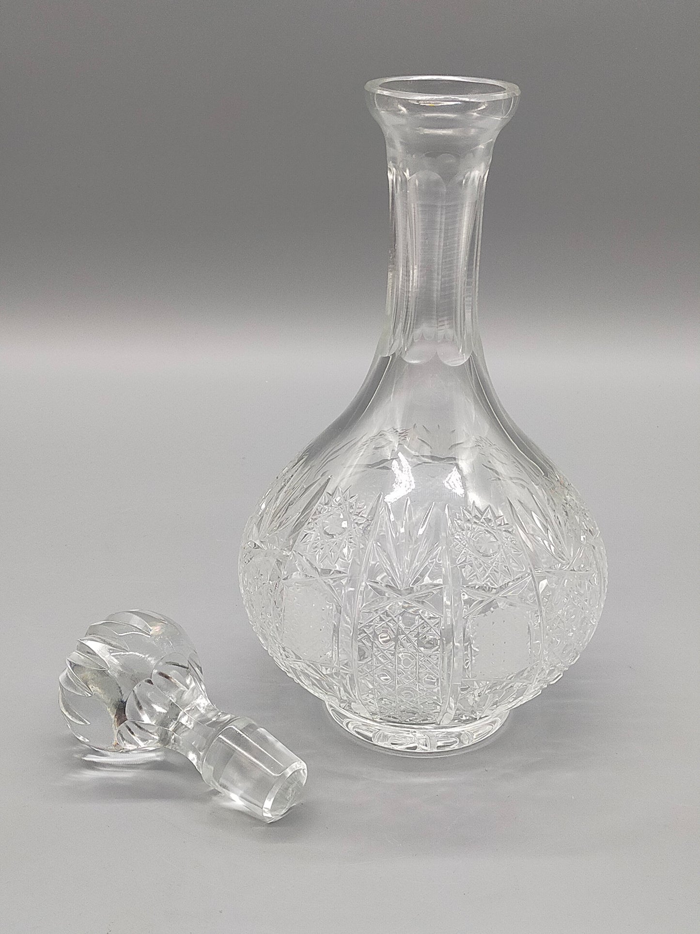 Edle Bleikristall Karaffe mit Stöpsel – Elegante Glaskaraffe