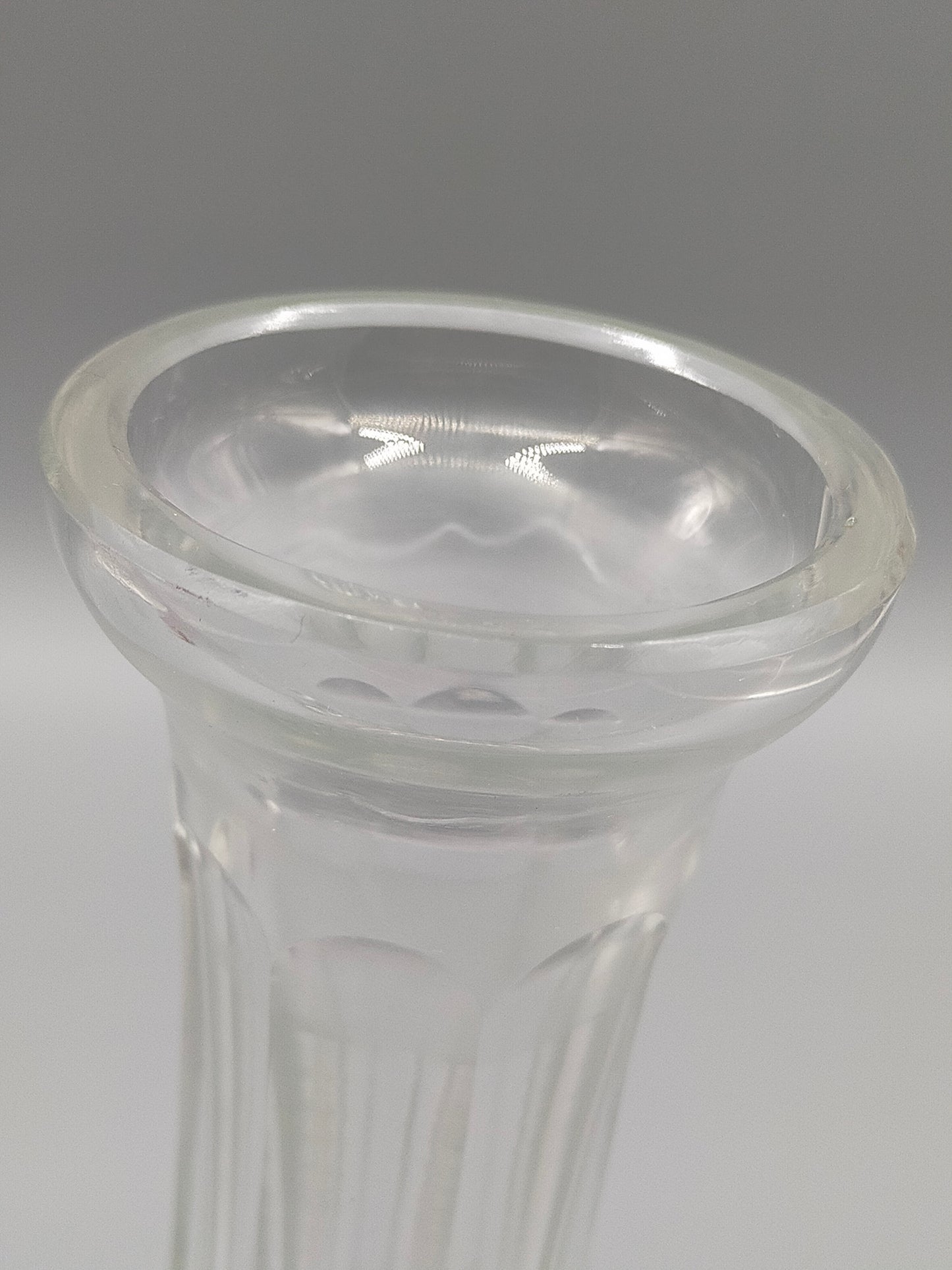 Edle Bleikristall Karaffe mit Stöpsel – Elegante Glaskaraffe