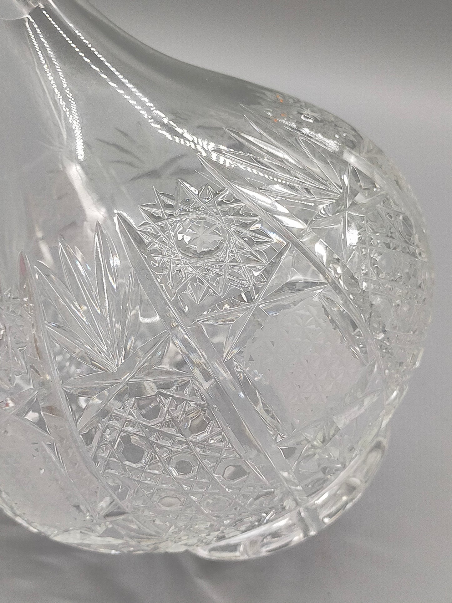 Edle Bleikristall Karaffe mit Stöpsel – Elegante Glaskaraffe