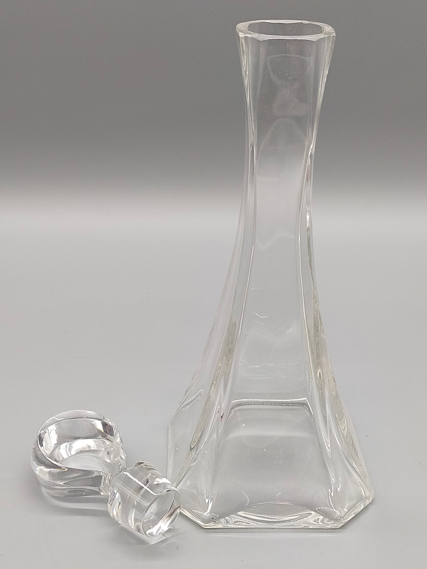 Elegante Glaskaraffe mit Stopfen – Kristall Dekanter
