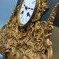 Antike Pendule Kamin Uhr – Galantes Paar auf Schaukel