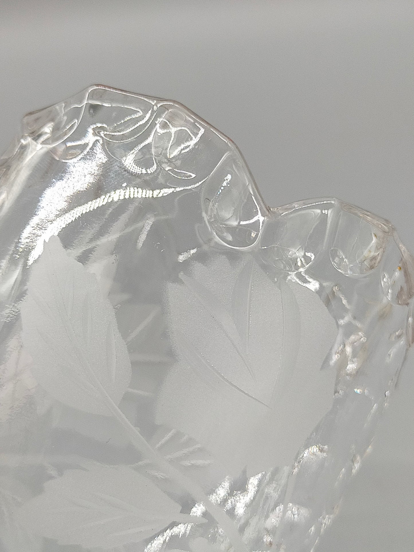 Elegante Kristallglasvase mit Schliffdekor
