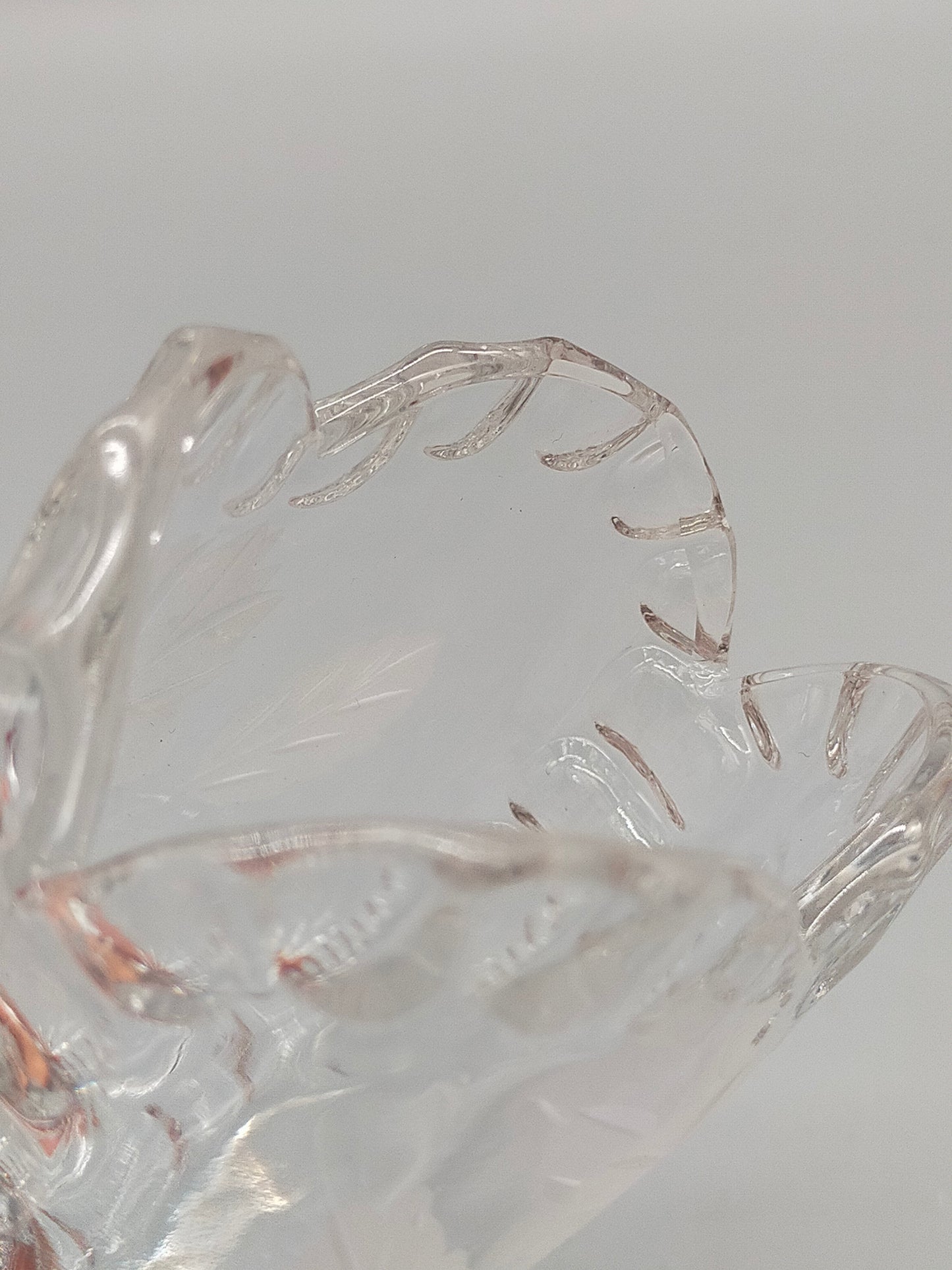 Elegante Kristallglasvase mit Schliffdekor