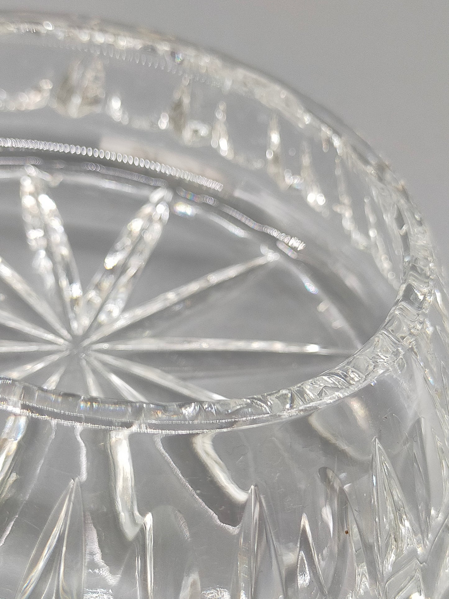 Elegante Kristall Dose mit Deckel – Feiner Schliff & Gravur
