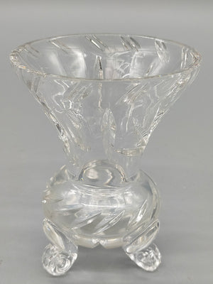 Kleine Kristallglas Vase auf Füßen – Eleganter Schliff