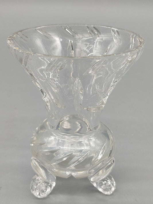 Kleine Kristallglas Vase auf Füßen – Eleganter Schliff