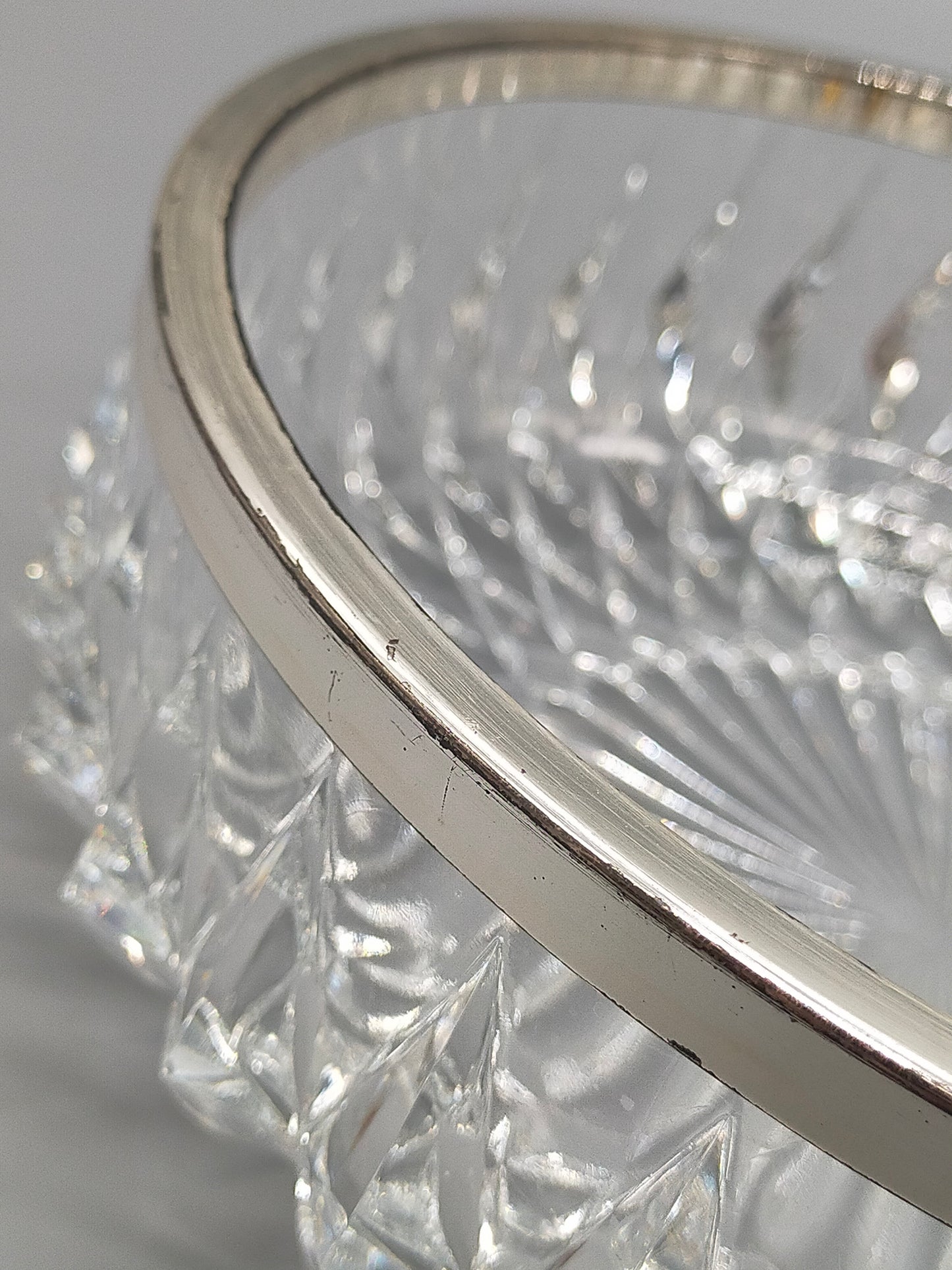 Edle Kristall Schale mit Versilbertem Rand – Diamantschliff 22cm