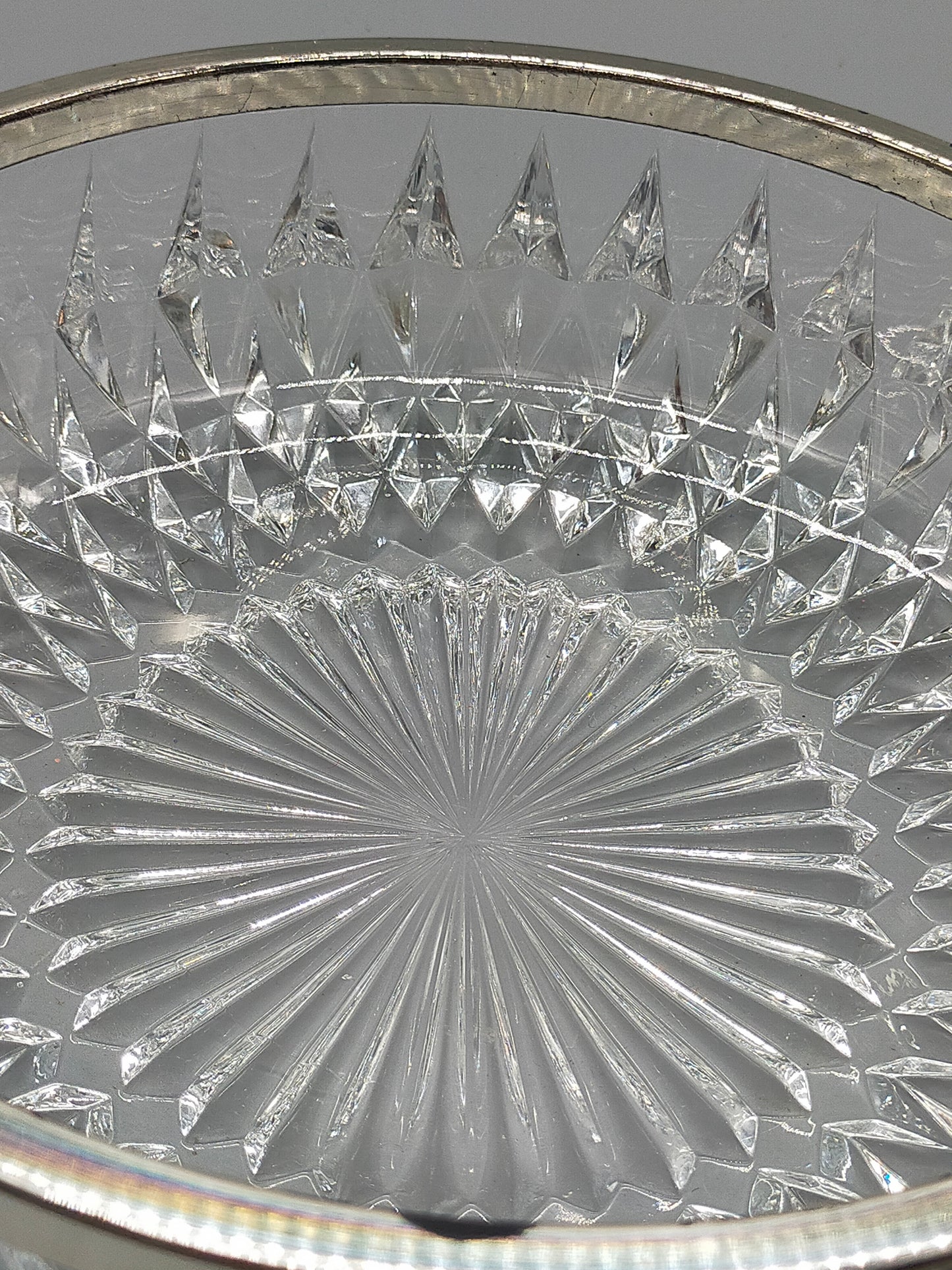 Edle Kristall Schale mit Versilbertem Rand – Diamantschliff 22cm