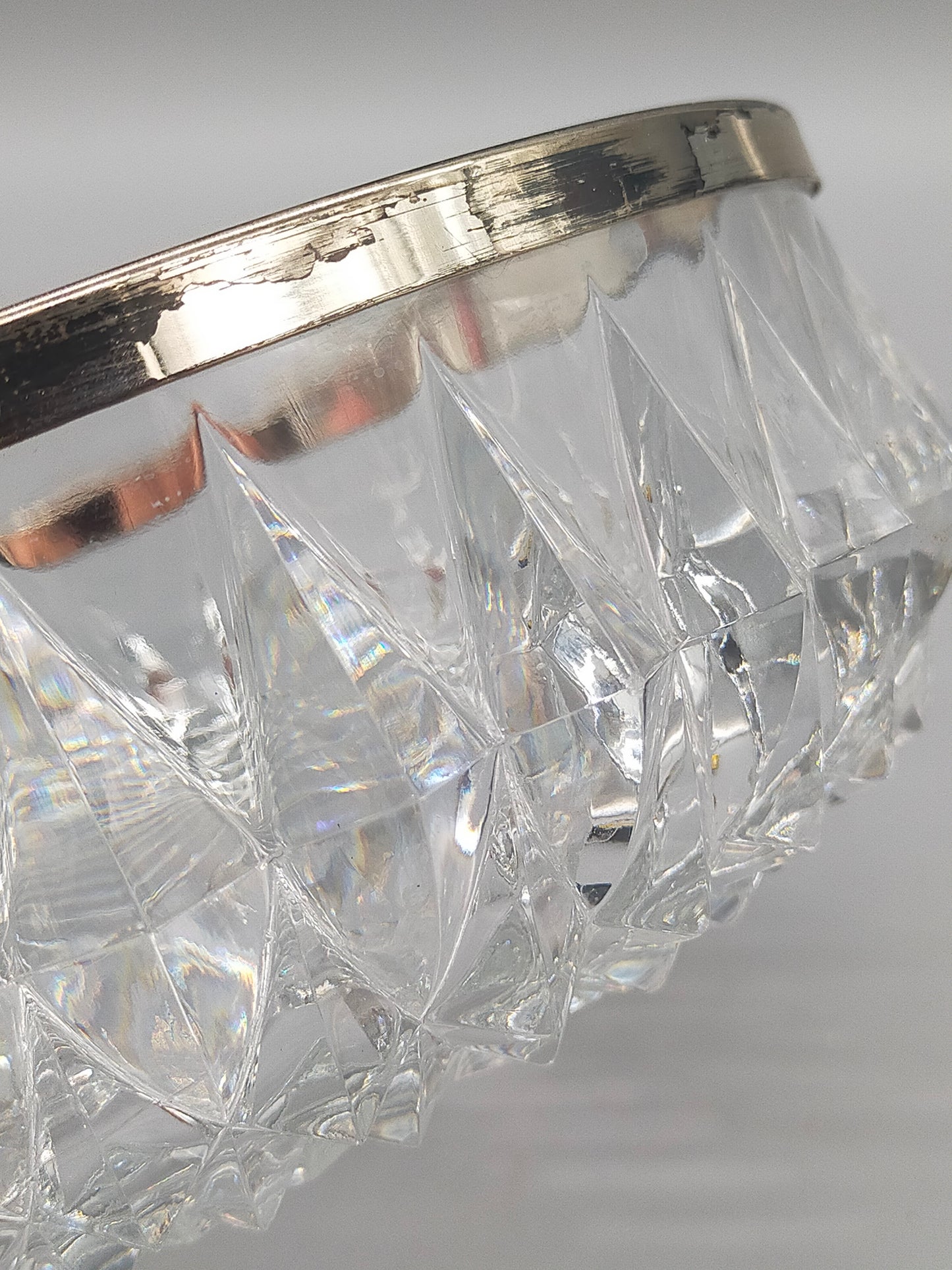 Edle Kristall Schale mit Versilbertem Rand – Diamantschliff 22cm
