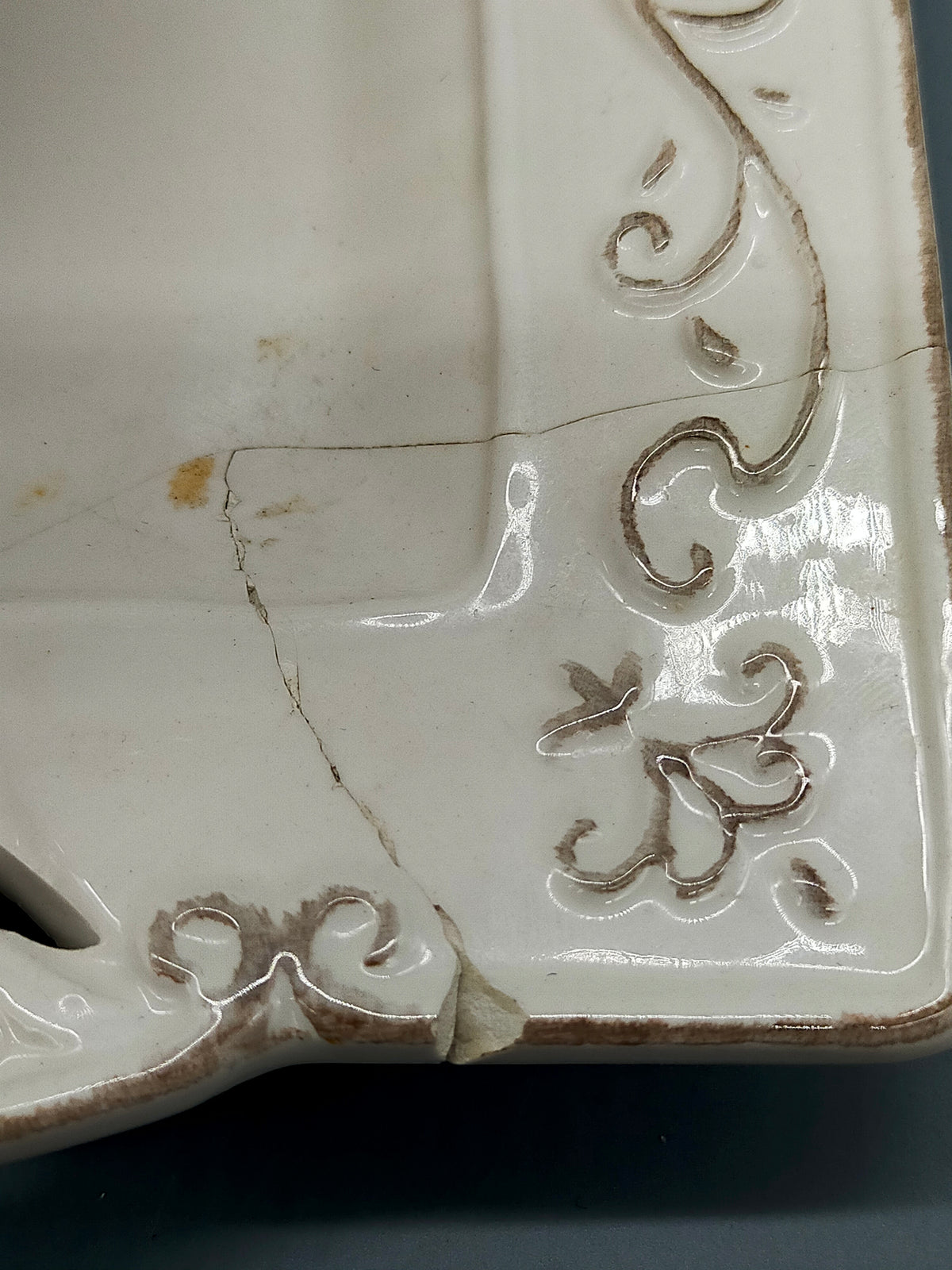 Elegantes Servierset – Porzellan Tablett mit zwei Schalen und Löffeln