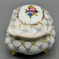 Handbemalte MO Porzellan Dose mit Goldstaffierung und Blumenmotiv